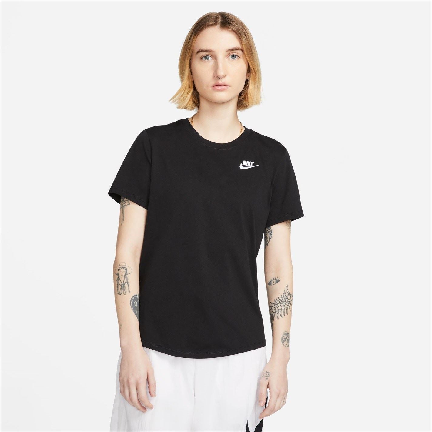 Nike Womens Sportswear Club T-Shirt