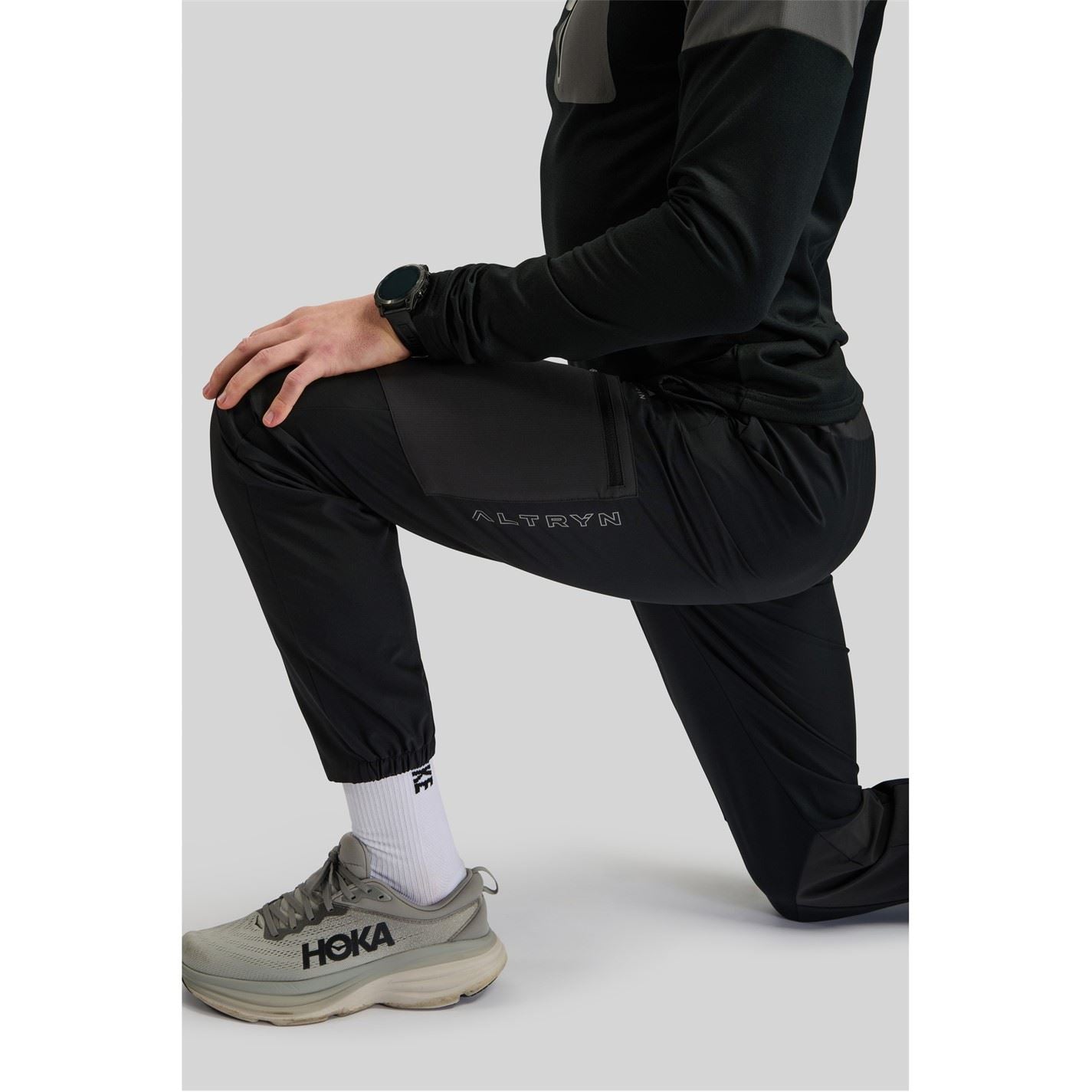 ALTRYN Closed Hem Poly Joggers
