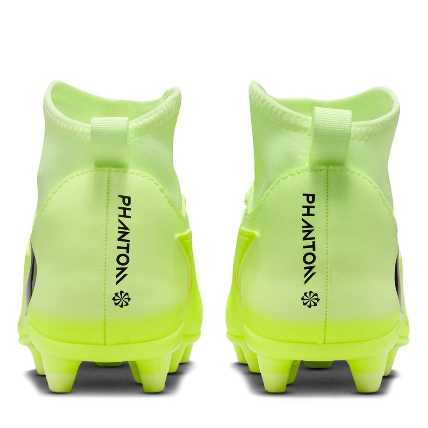 Nike Phantom 6 Club Juniors Multi Ground Football Boots