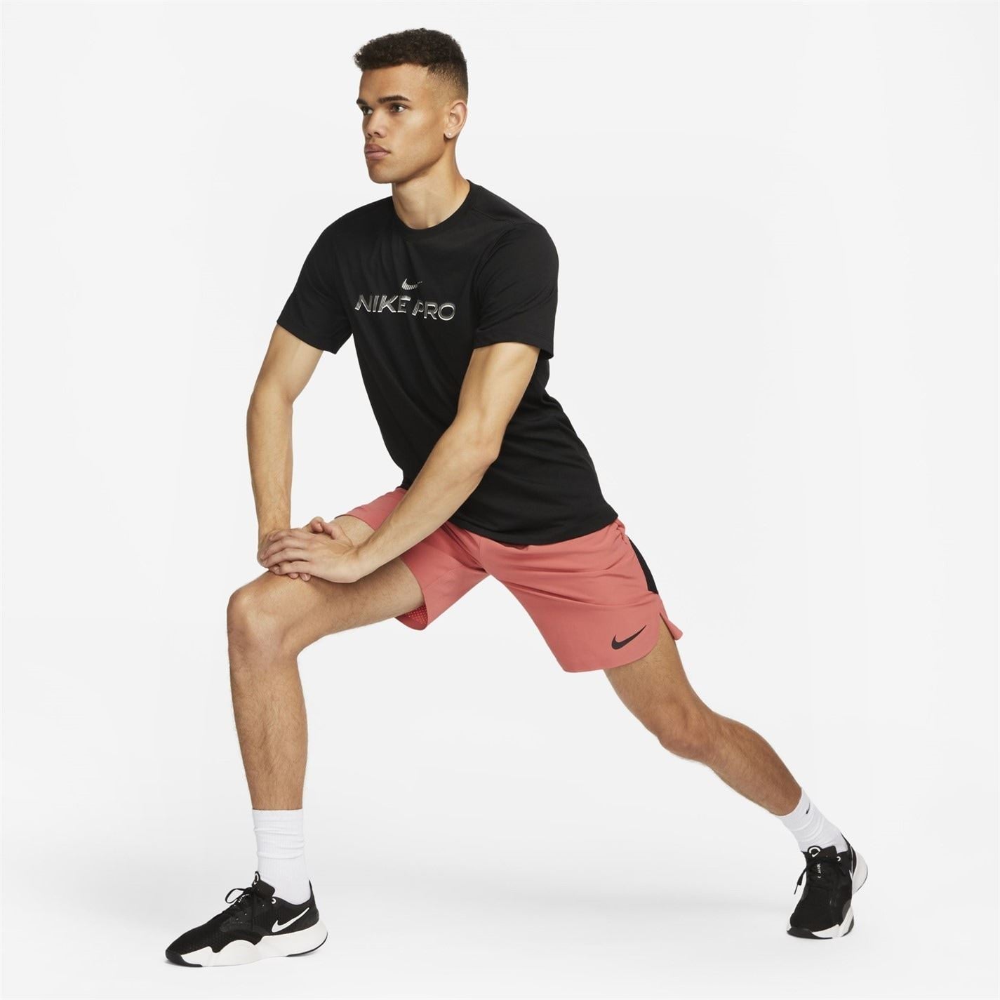 Nike Regular Fit Crew Neck Short Sleeve T-Shirt