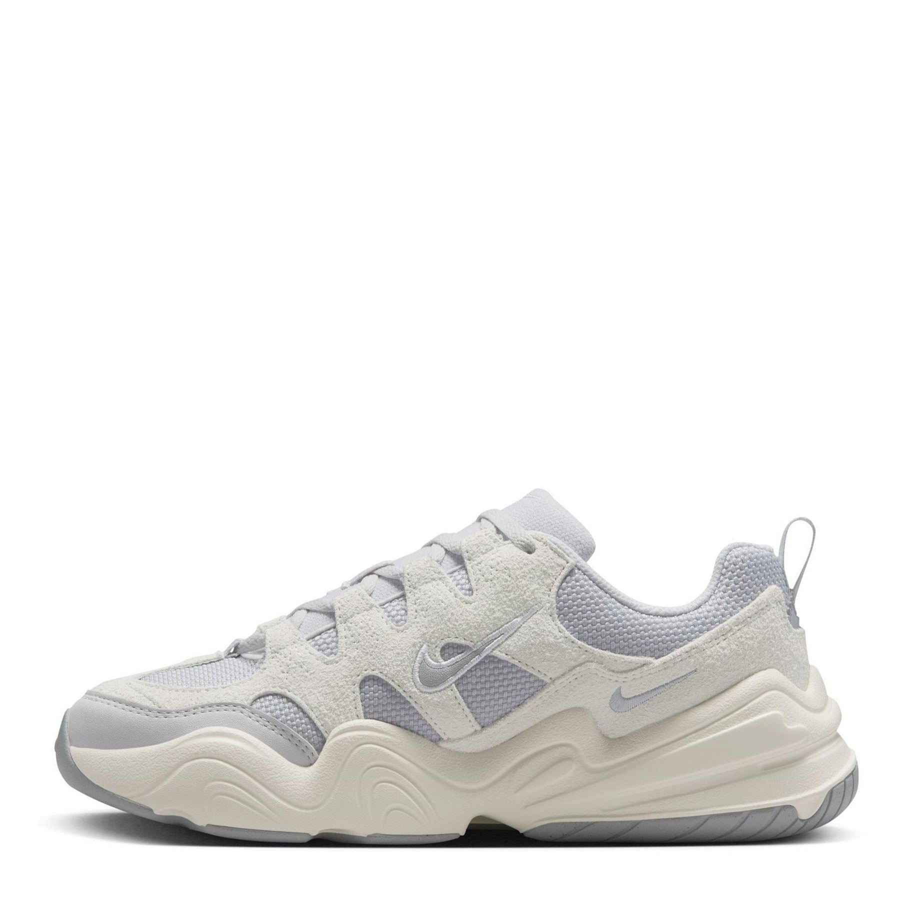 Nike Tech Hera Low Top Sneakers