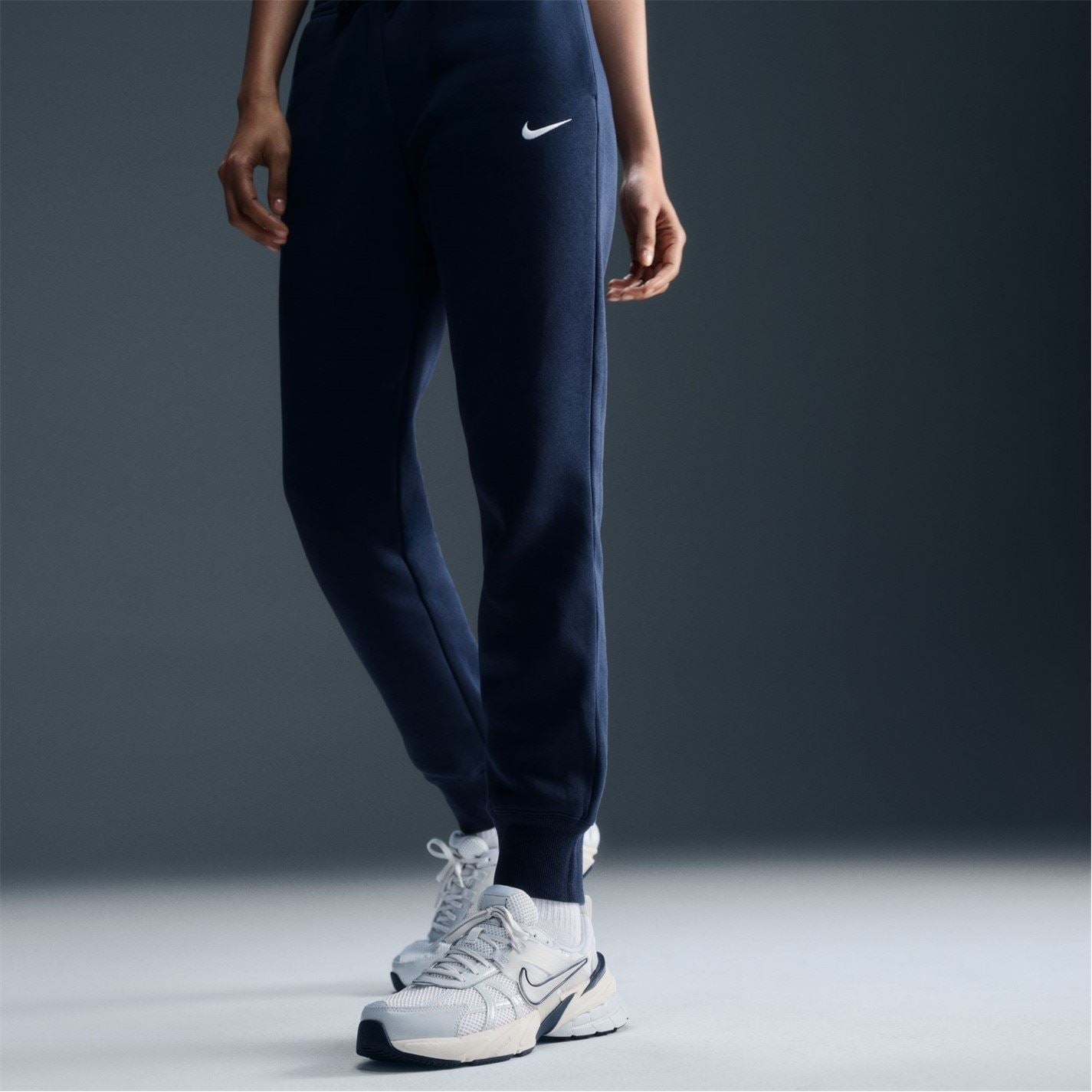Nike Womens Sportswear Phoenix Fleece Mid Rise Sweatpants
