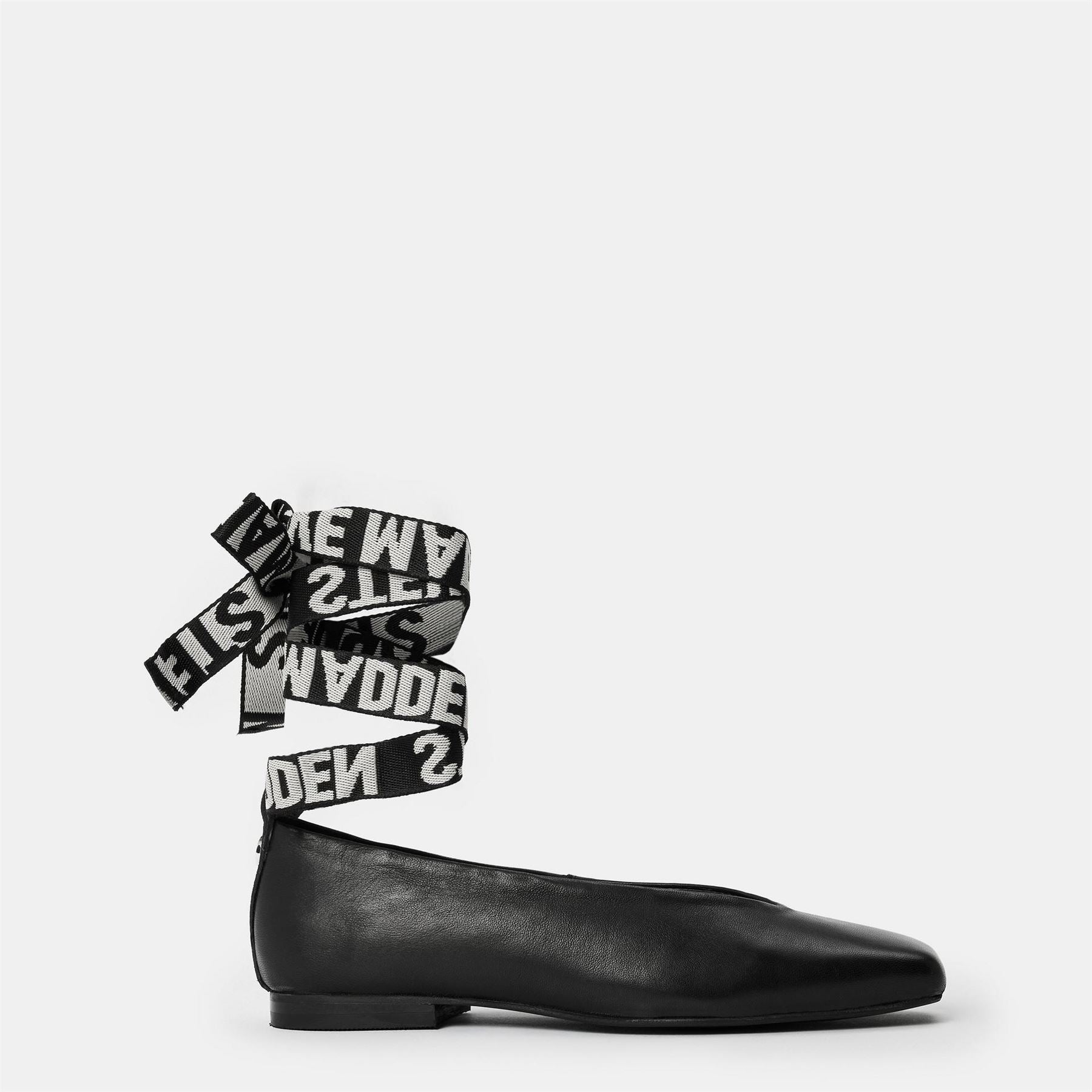 Steve Madden Fosse Logo Print Flats Pumps