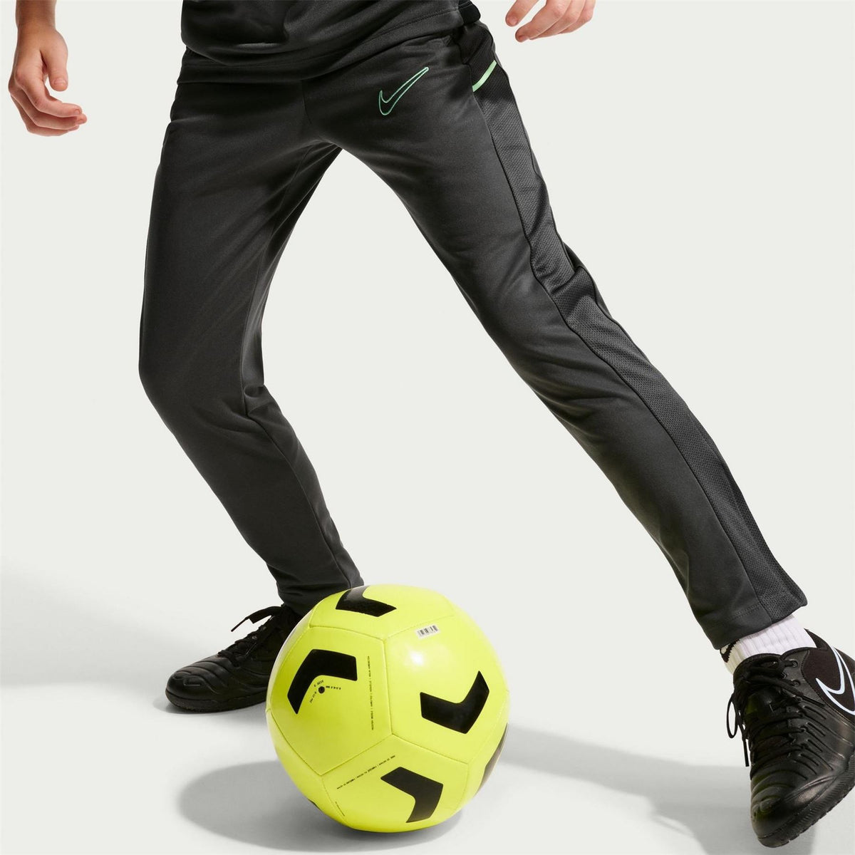 Nike Academy Training Tracksuit Bottoms Juniors
