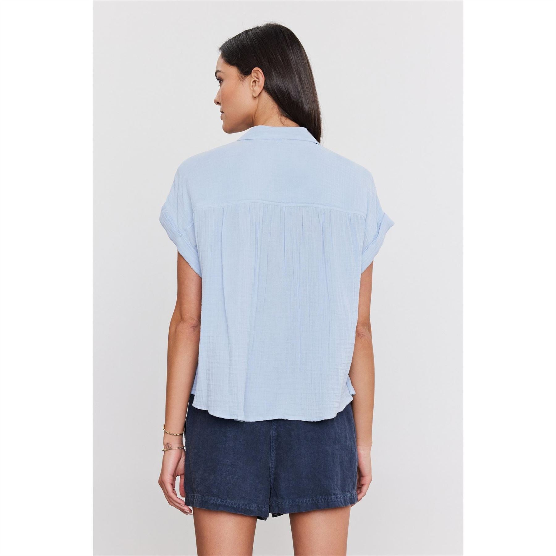 Velvet by Graham and Spencer Regular Fit Short Sleeve Shirt