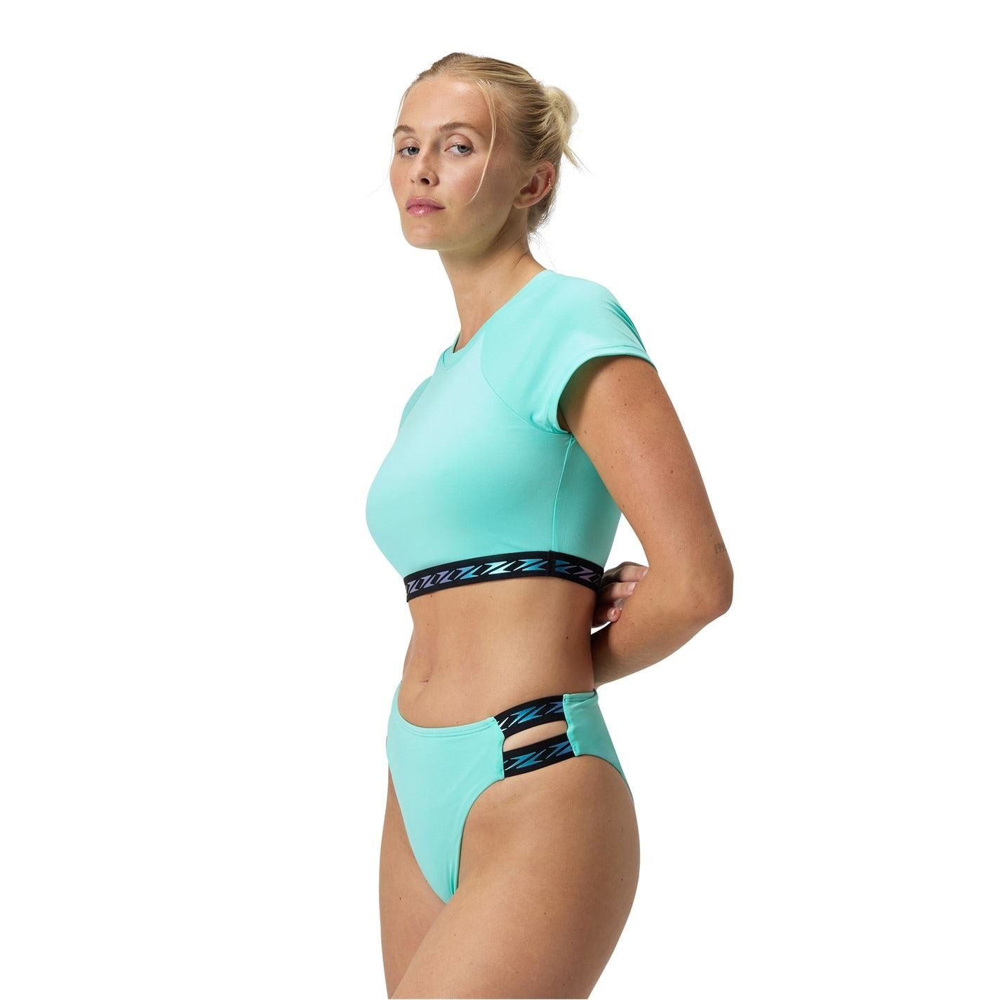 Speedo Solid Logo Cropped Slim Fit T-Shirt