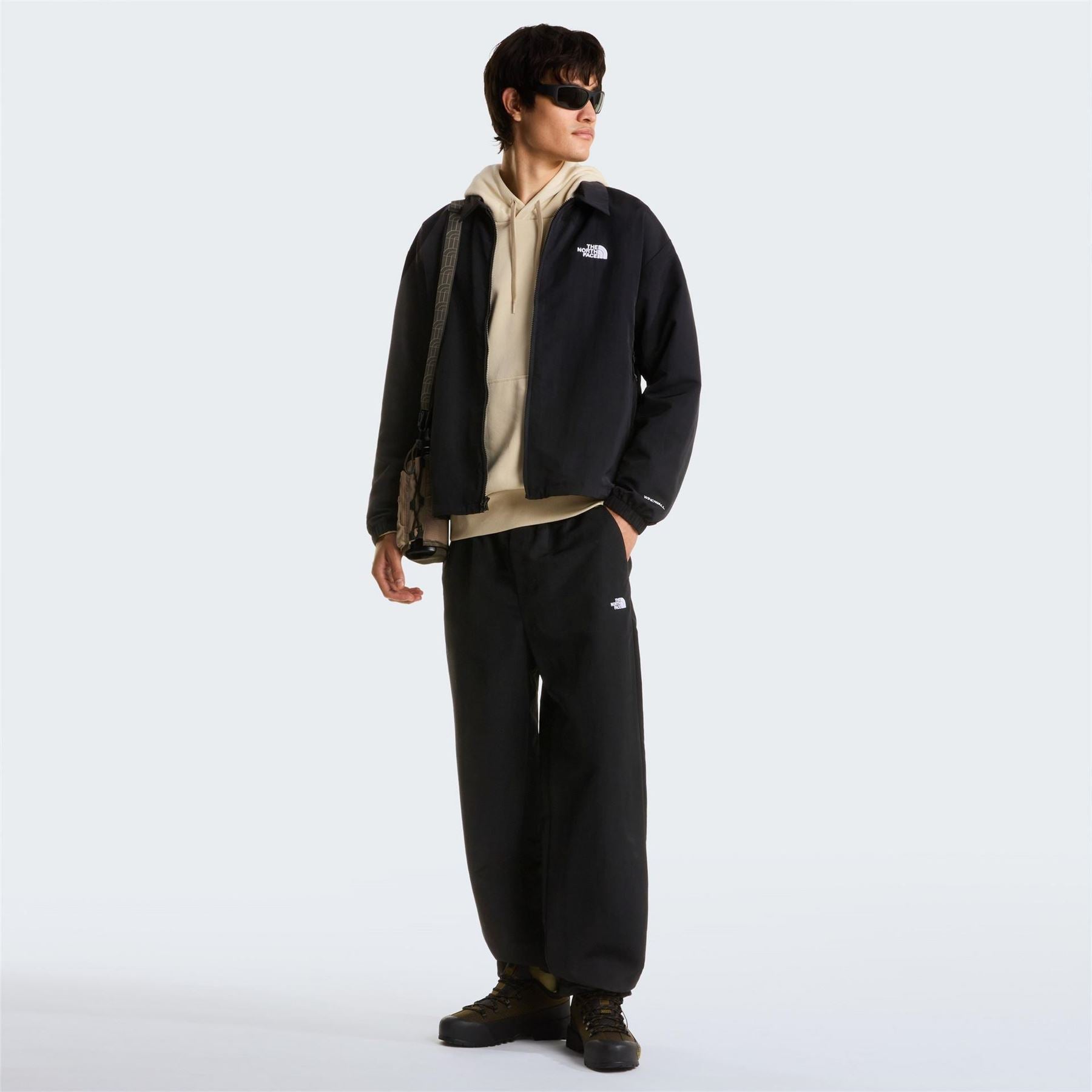 The North Face Mens Easy Wind Jacket