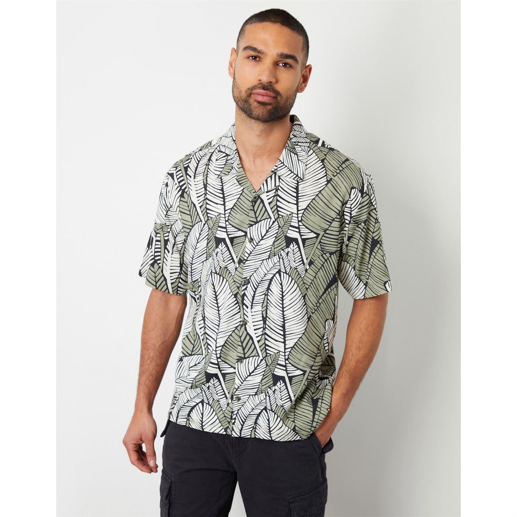 Threadbare Relaxed Fit Short Sleeve Shirt