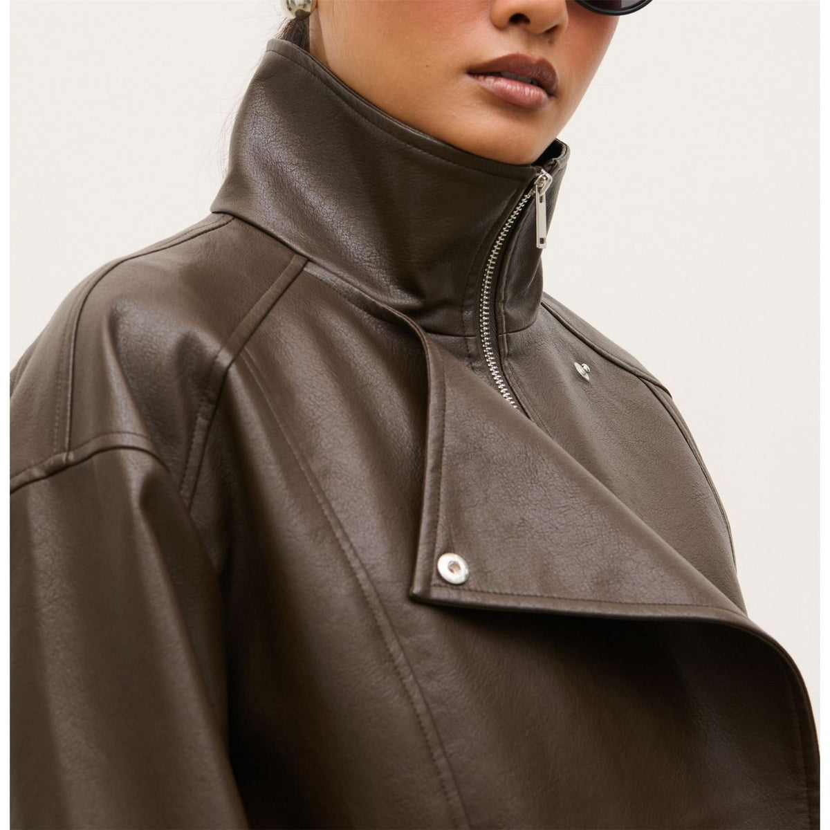 Pretty Lavish Lyla Faux L Ld64
