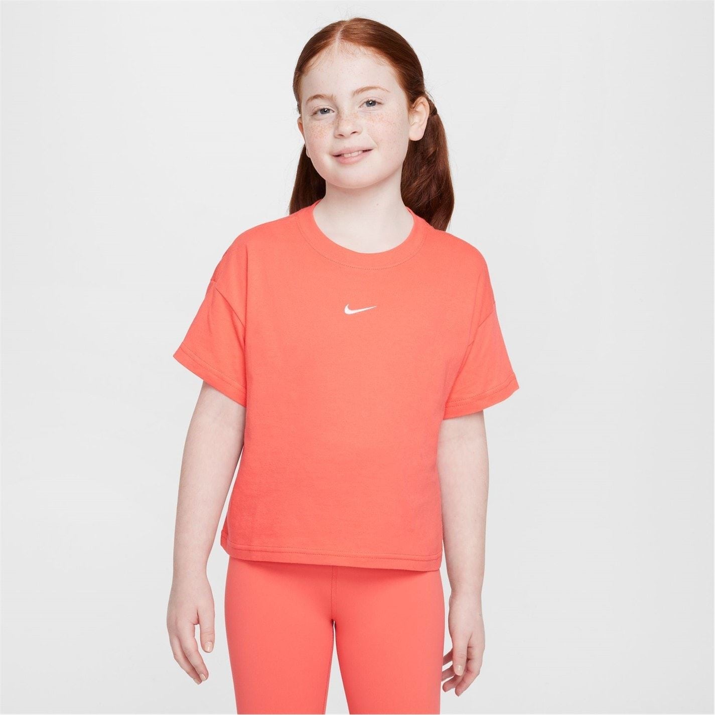 Nike Sportswear Big Kids (girls) T-Shirt