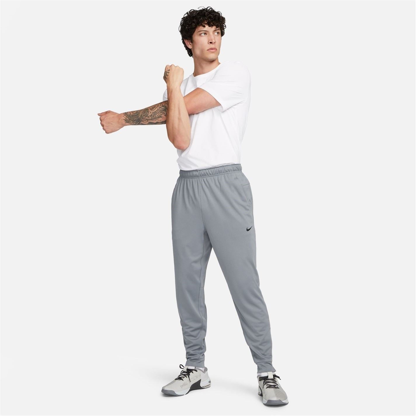 Nike Mens Totality Dri Fit Tapered Versatile Pants