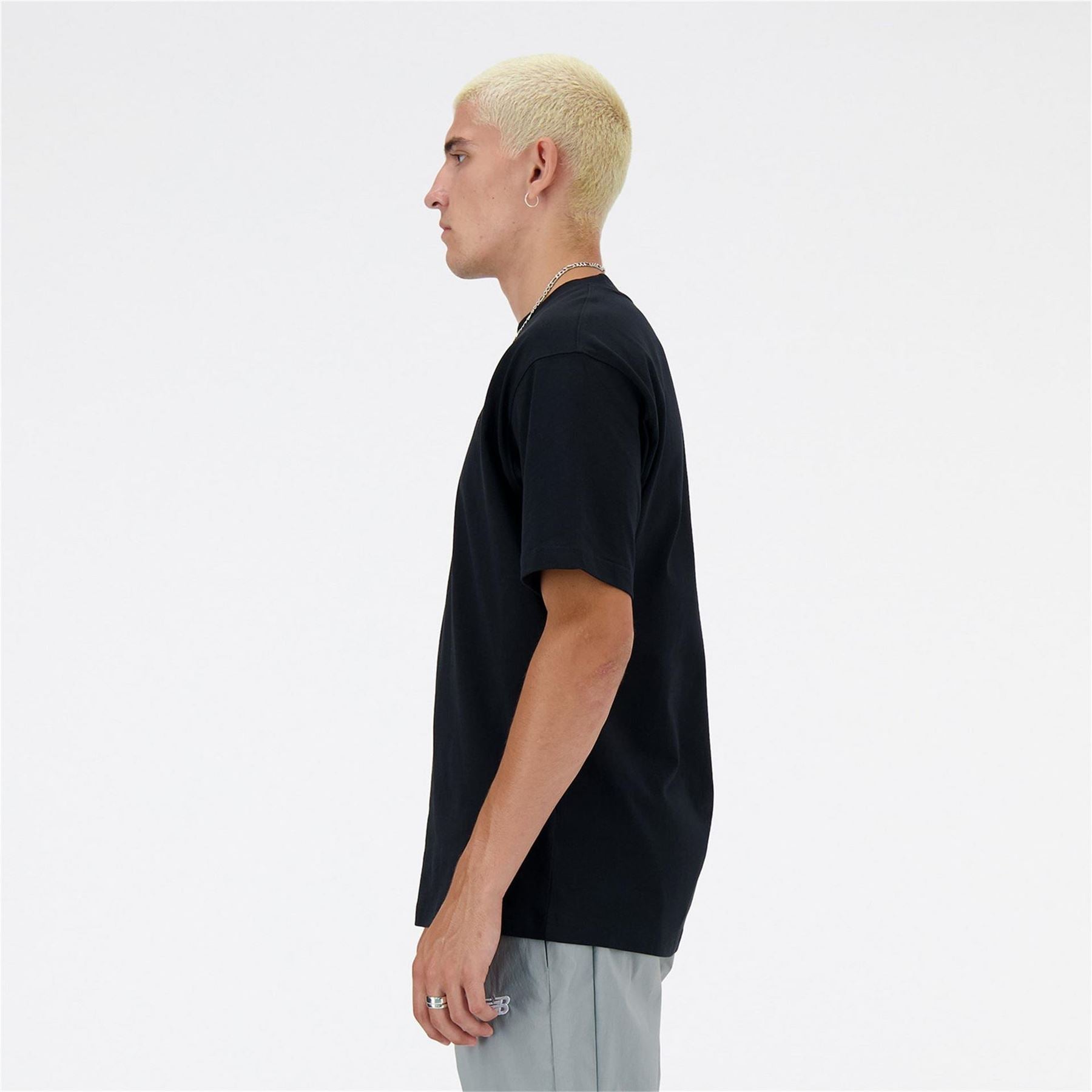 New Balance Athletic Graphic Regular Fit T-Shirt