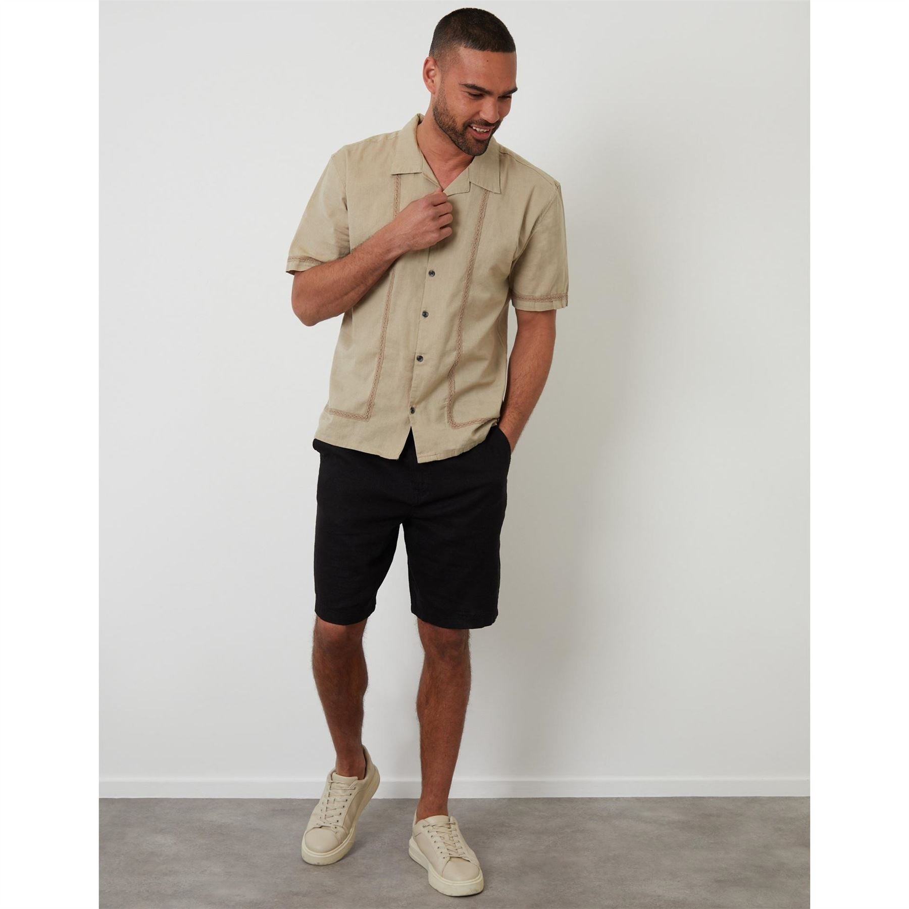 Threadbare Regular Fit Short Sleeve Point Collar Shirt
