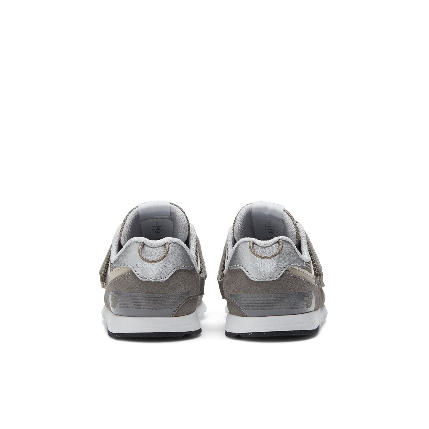 New Balance Wide Low Top Sneakers