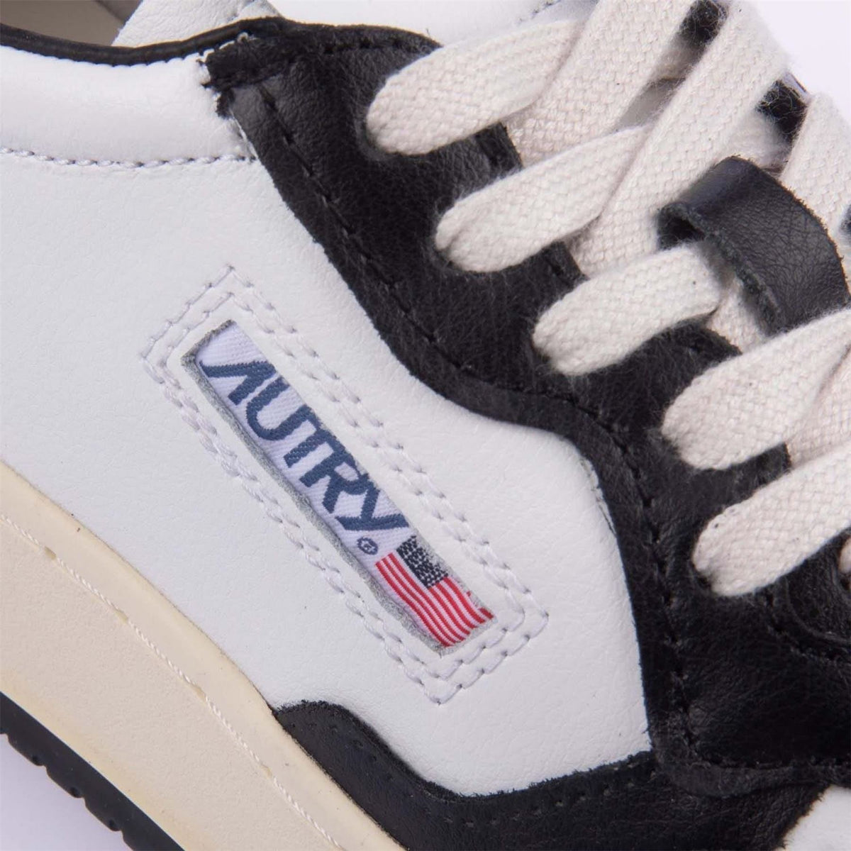 Autry Leather Court Trainers