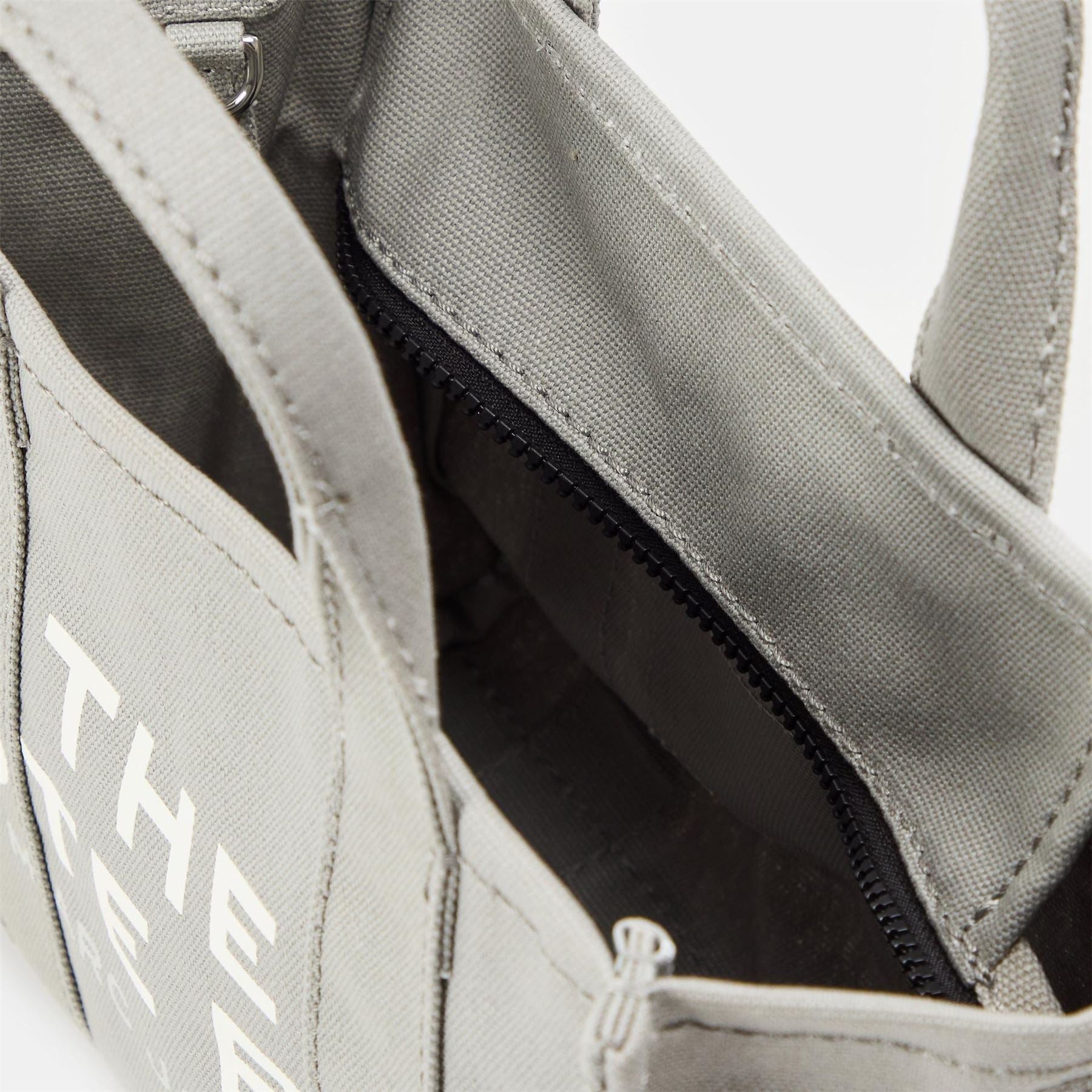 Marc Jacobs Canvasas Tote Bag