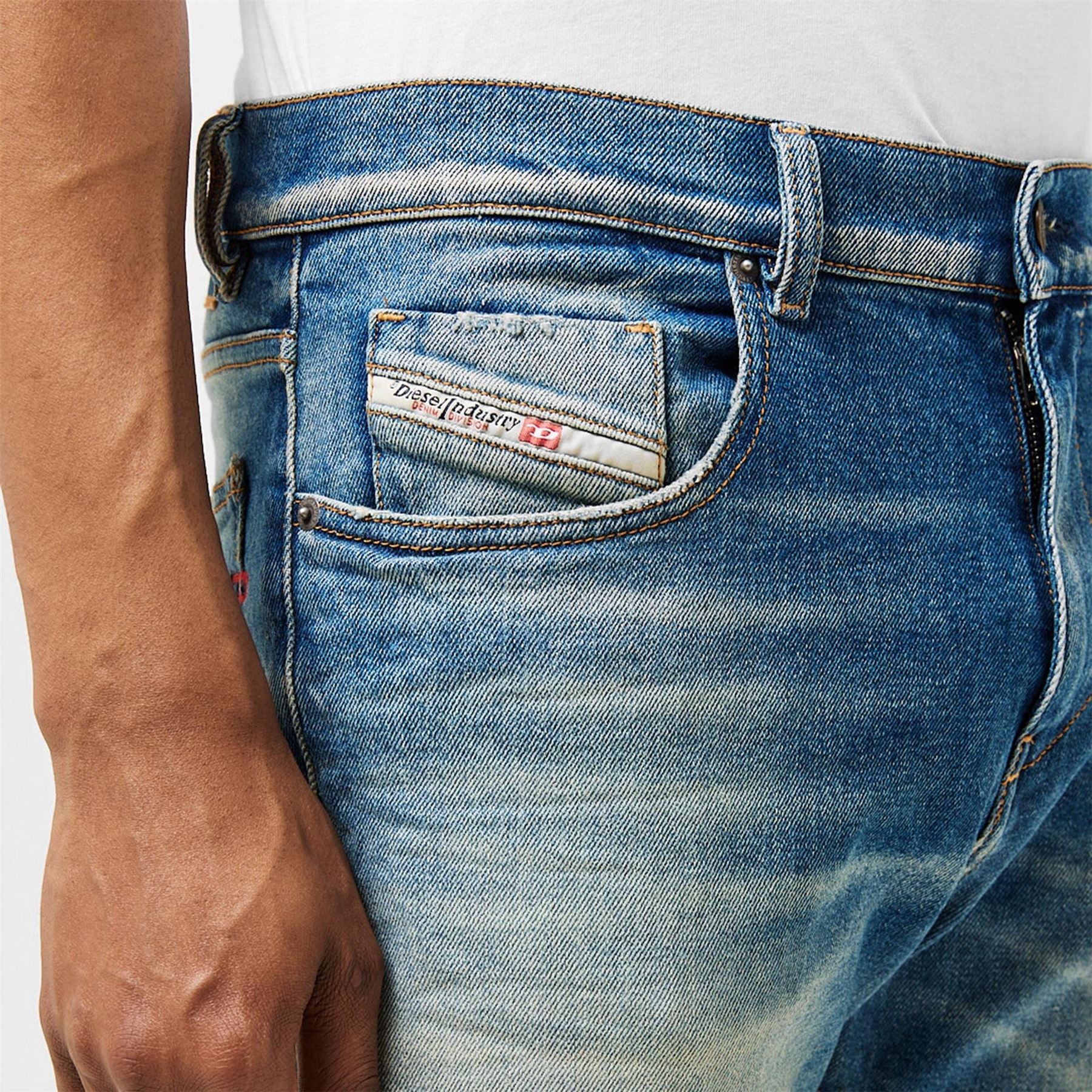 Diesel 2019 D Strukt