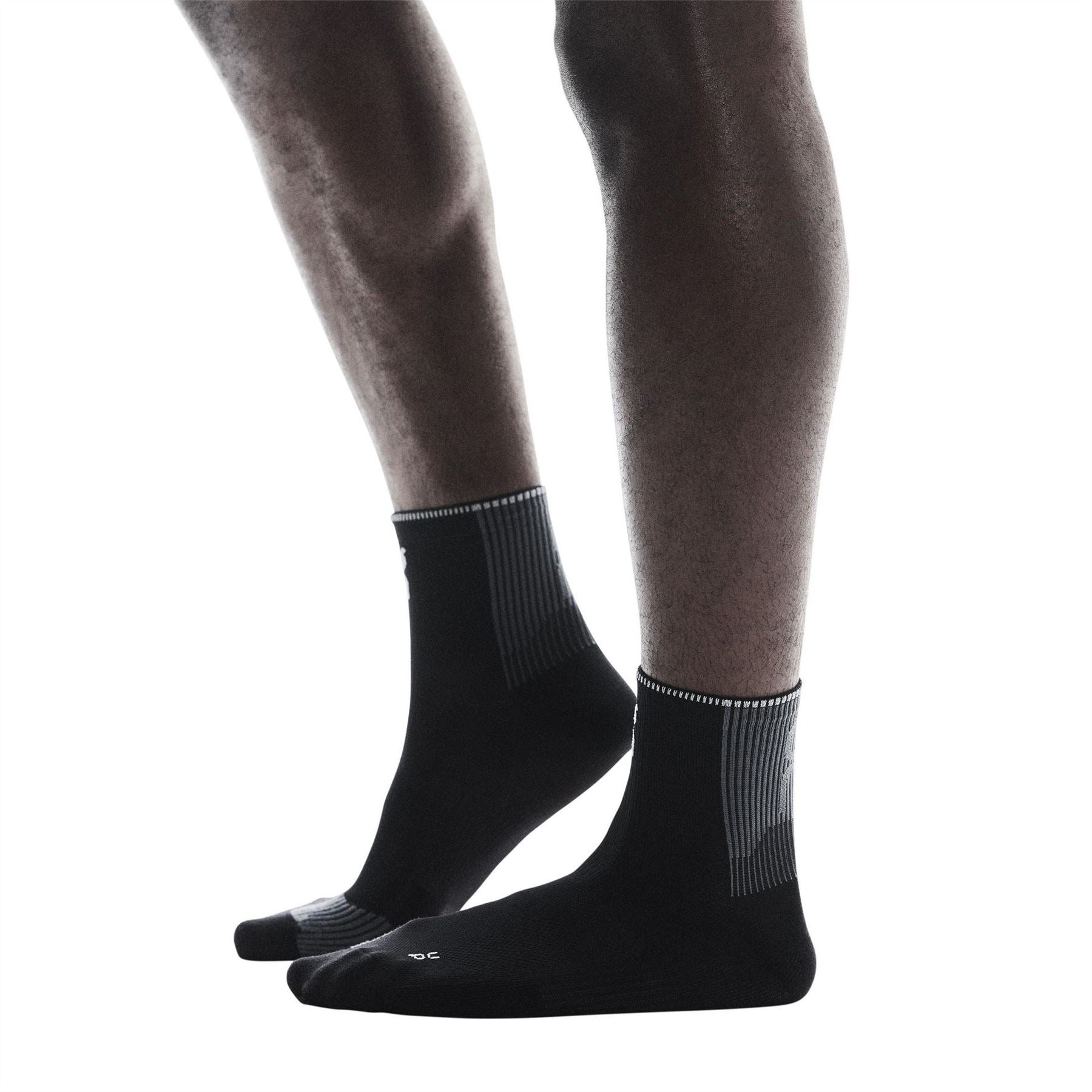 On Adults Quarter Socks