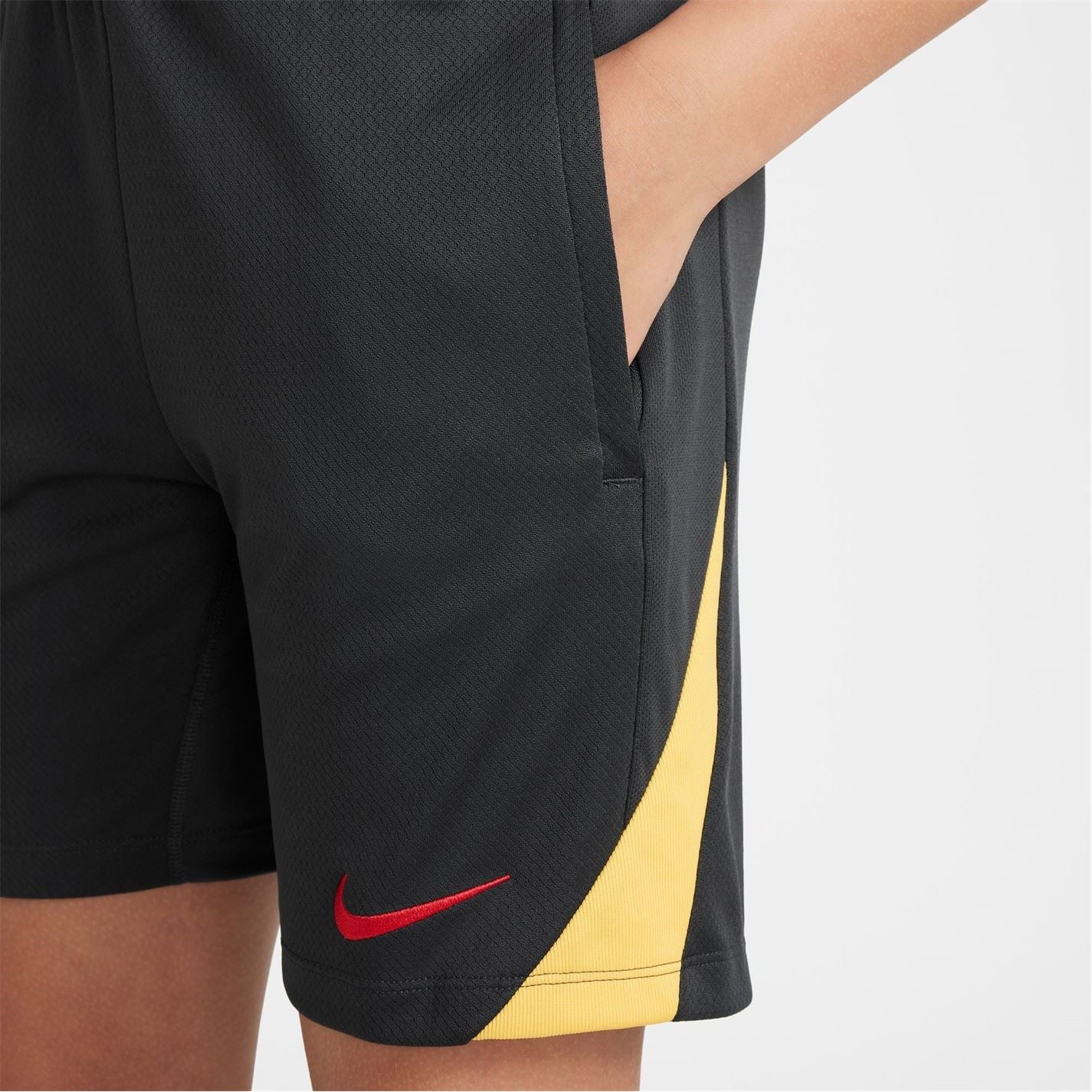 Nike Liverpool Strike Third Shorts 2024 2025 Juniors