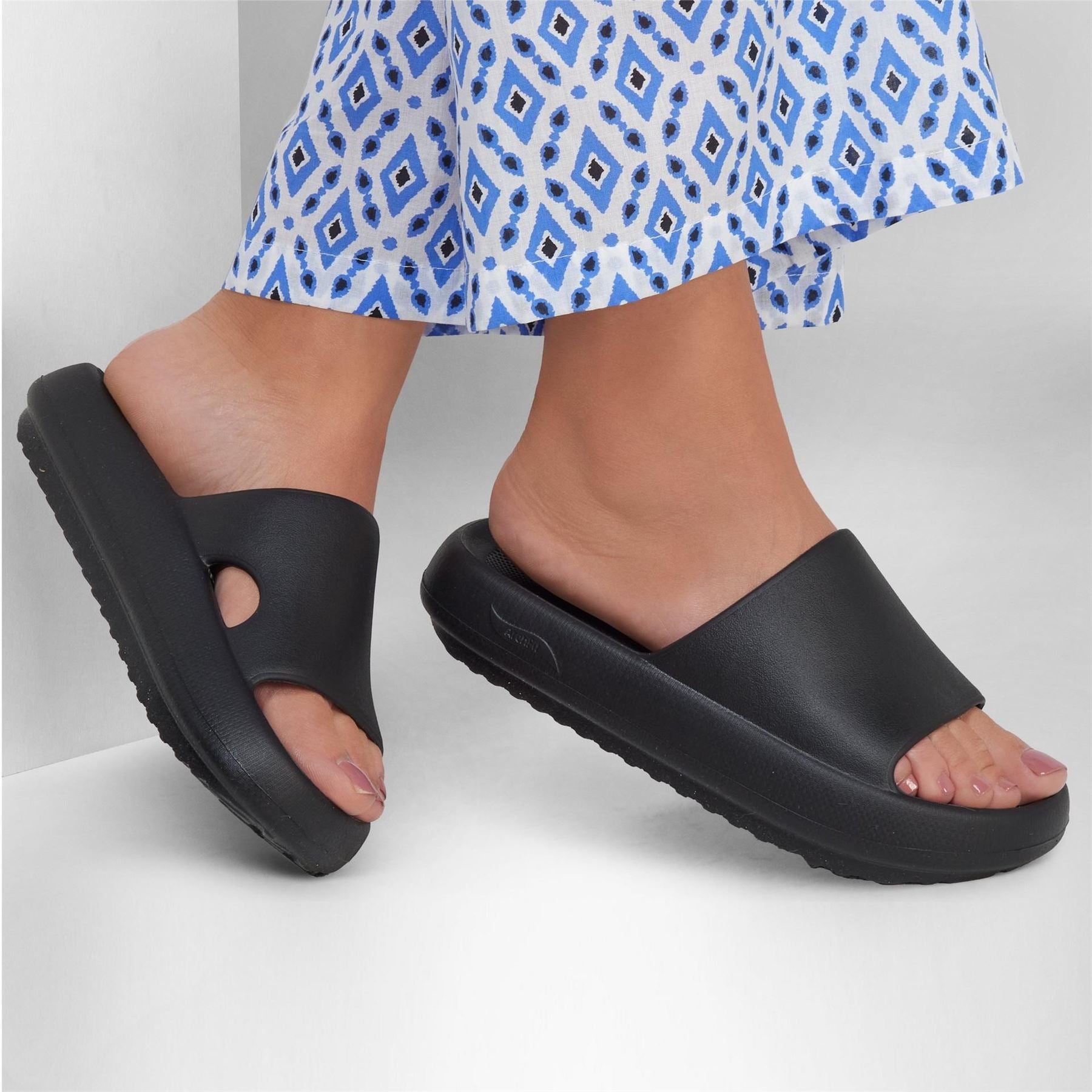 Skechers Womens Fit Horizon Slider Slippers