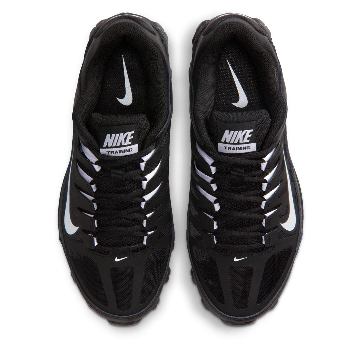 Nike Reax 8 TR Lace Up Low Top Sneakers