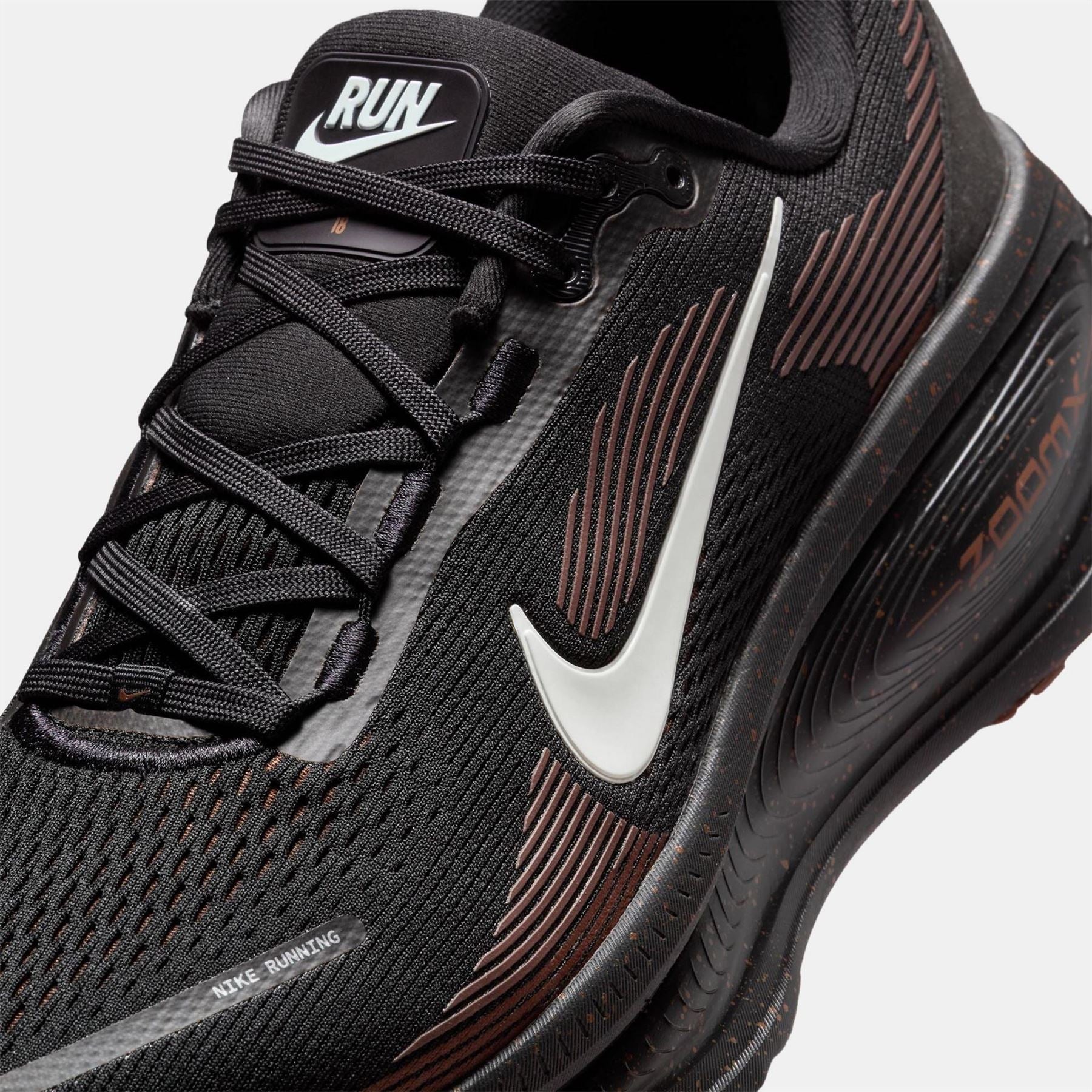 Nike Mens Vomero 18 Road Running Shoes