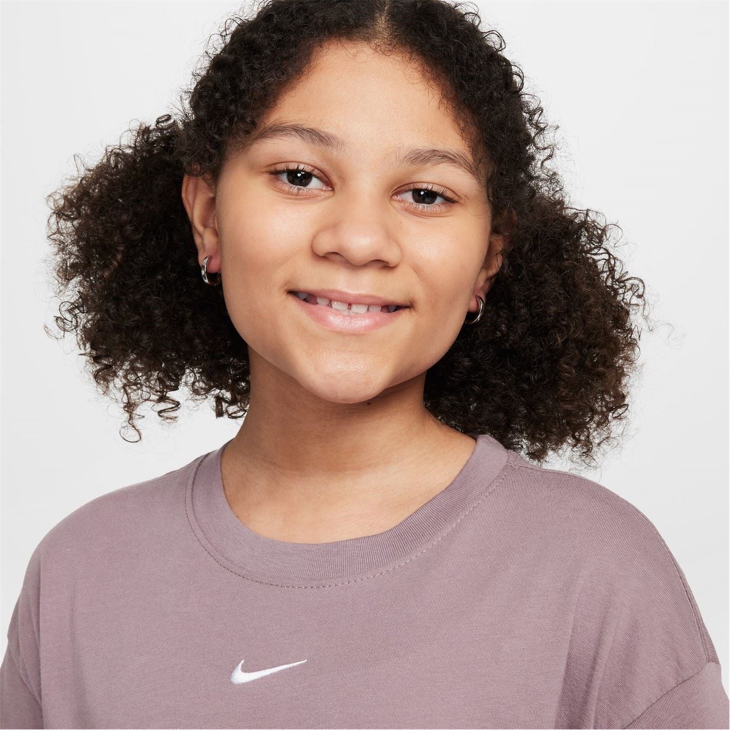 Nike Sportswear Big Kids (girls) T-Shirt
