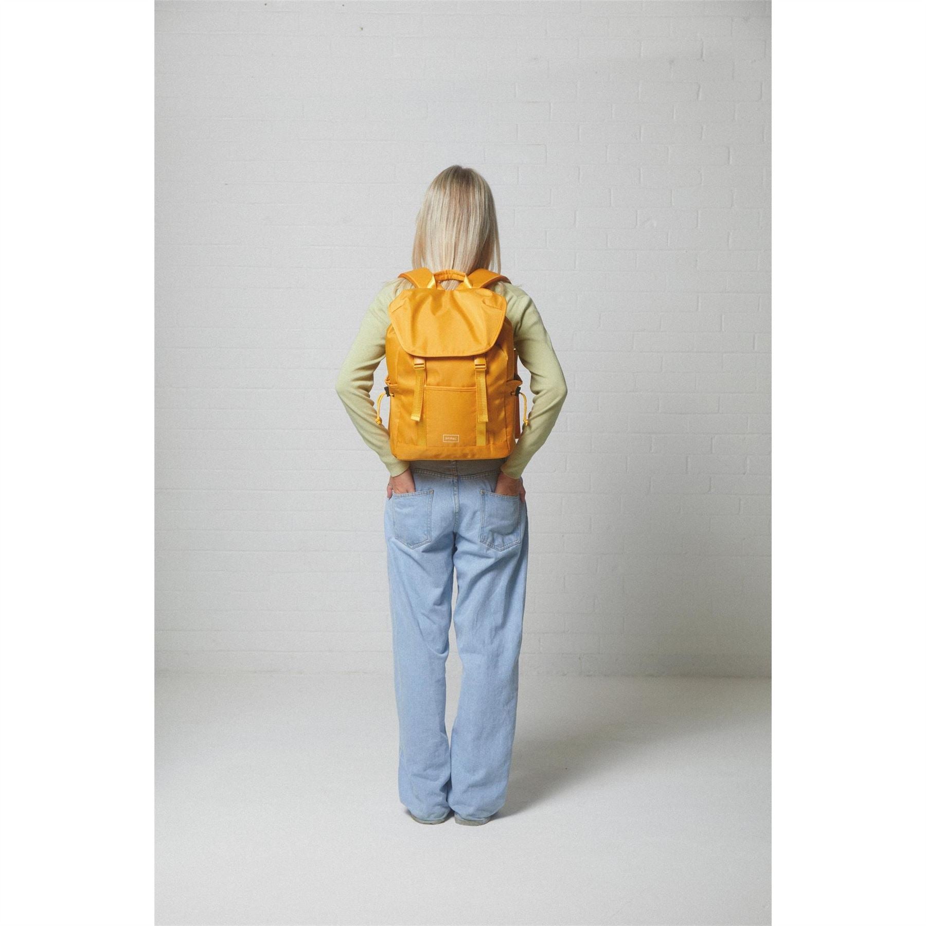 Spiral Dalong Sleeve T-Shirton Backpack