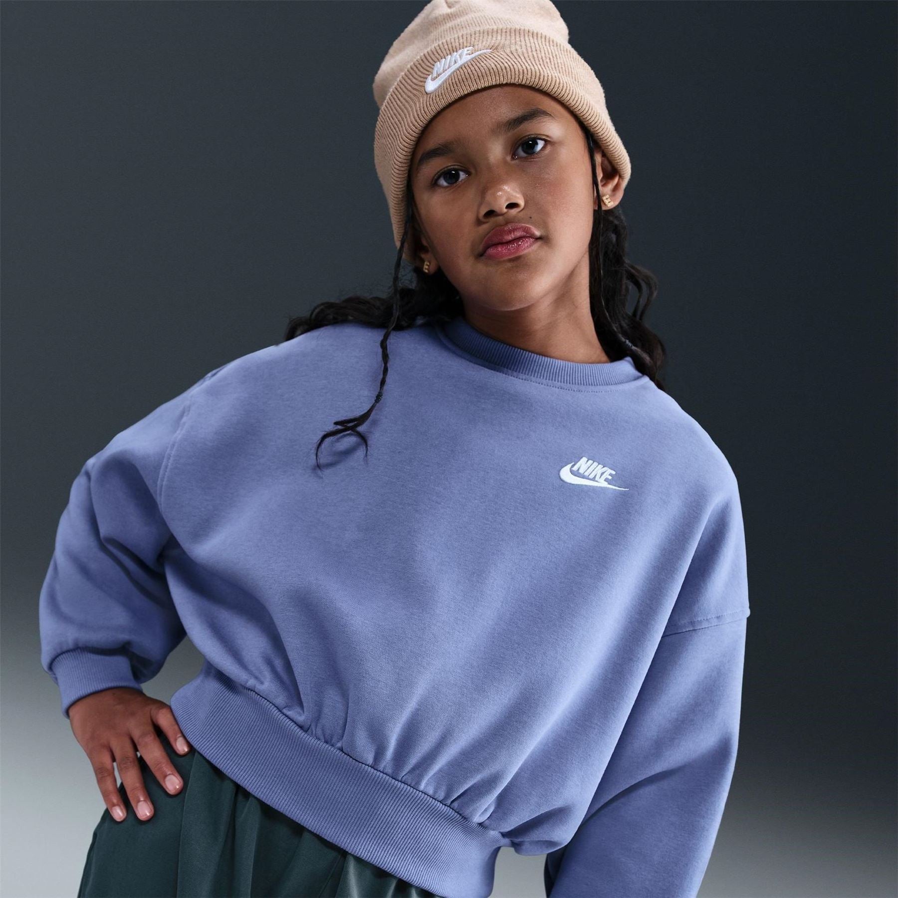 Nike Club Fleece Big Kids (girls) Boxy Crewneck Sweatshirt
