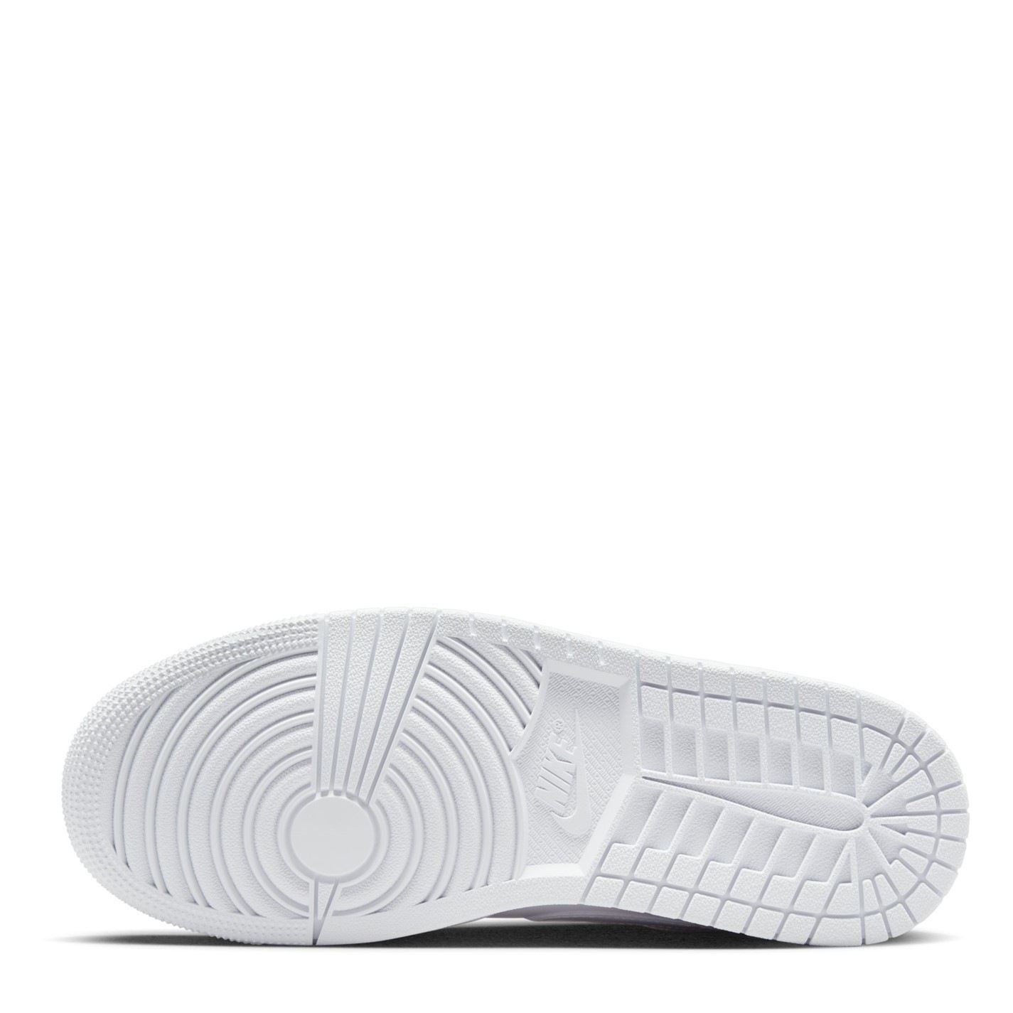 Nike Jordan 1 Low Trainers