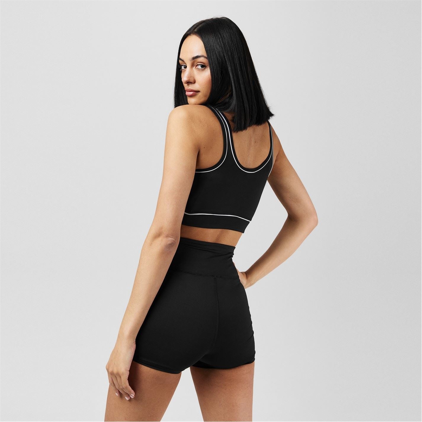 USA Pro Sophie Habboo Piping Cropped Snug Fit Bra