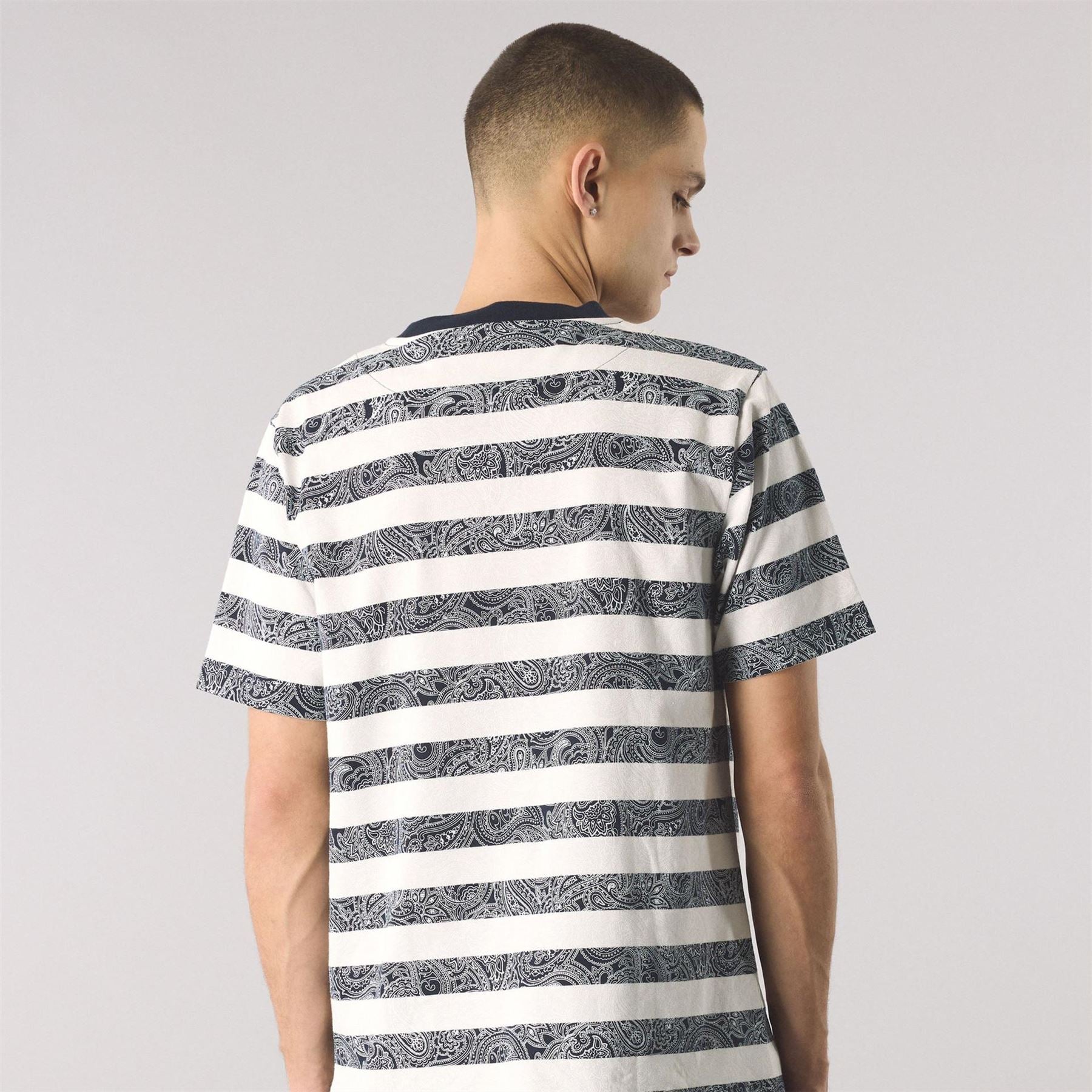 Pretty Green Regular Fit Stripe Crew Neck T-Shirt