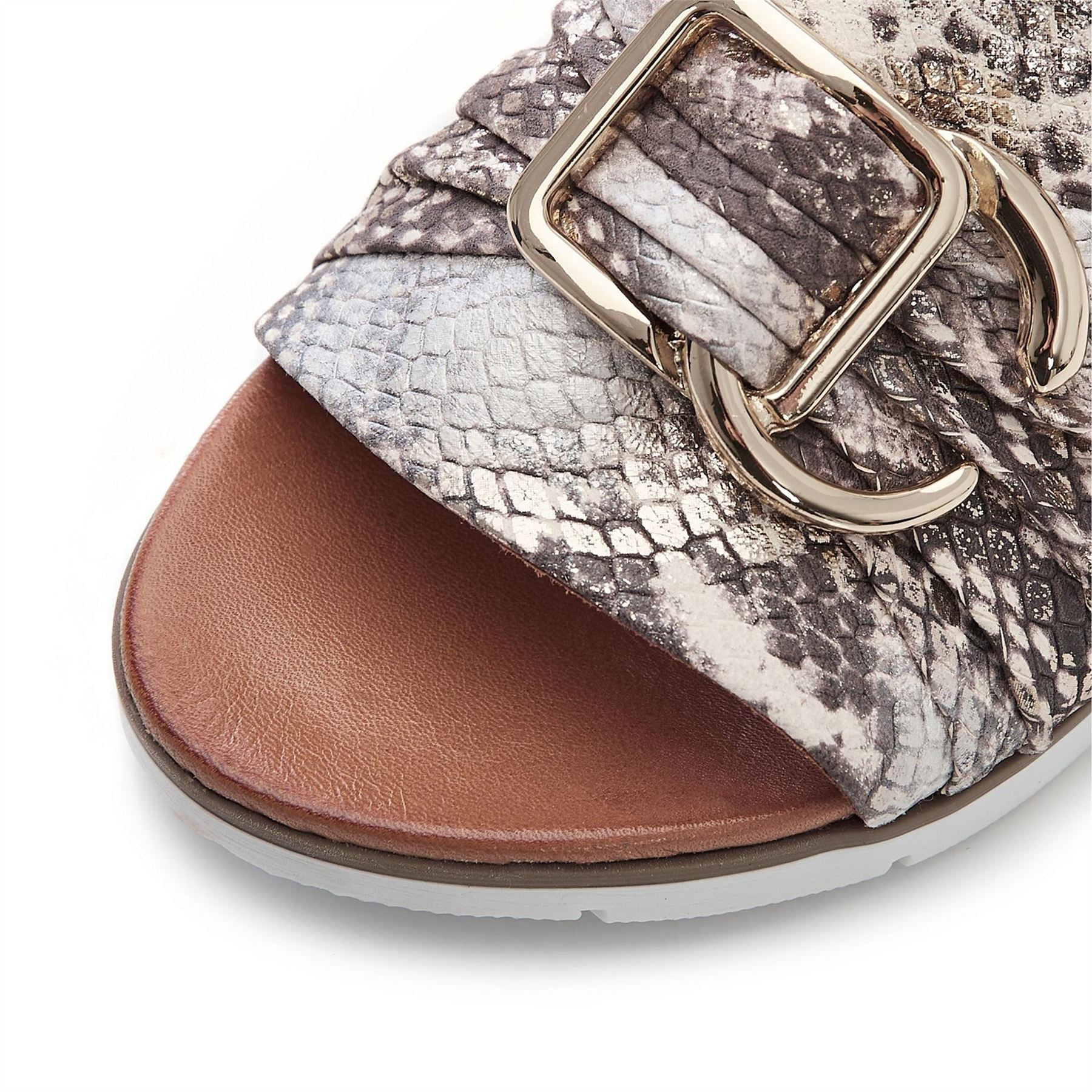 Moda in Pelle Flat Sandals