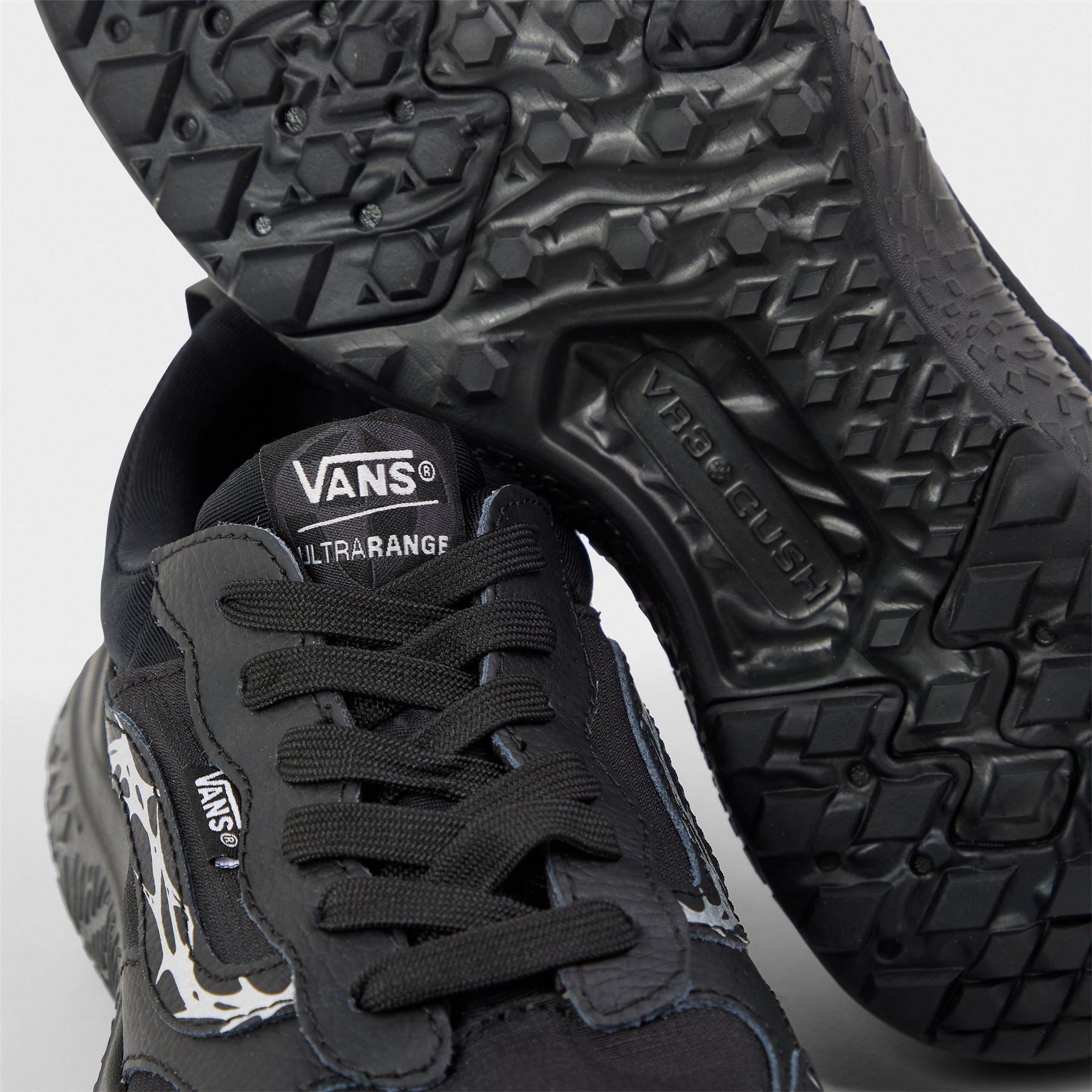 Vans Ultrarange Neo VR3 Graphic Print Lace-Up Trainers