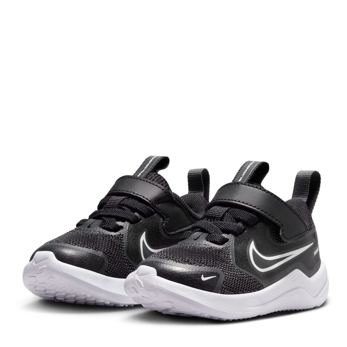 Nike Cosmic Runner Low Top Sneakers with Adjustable Drawstring