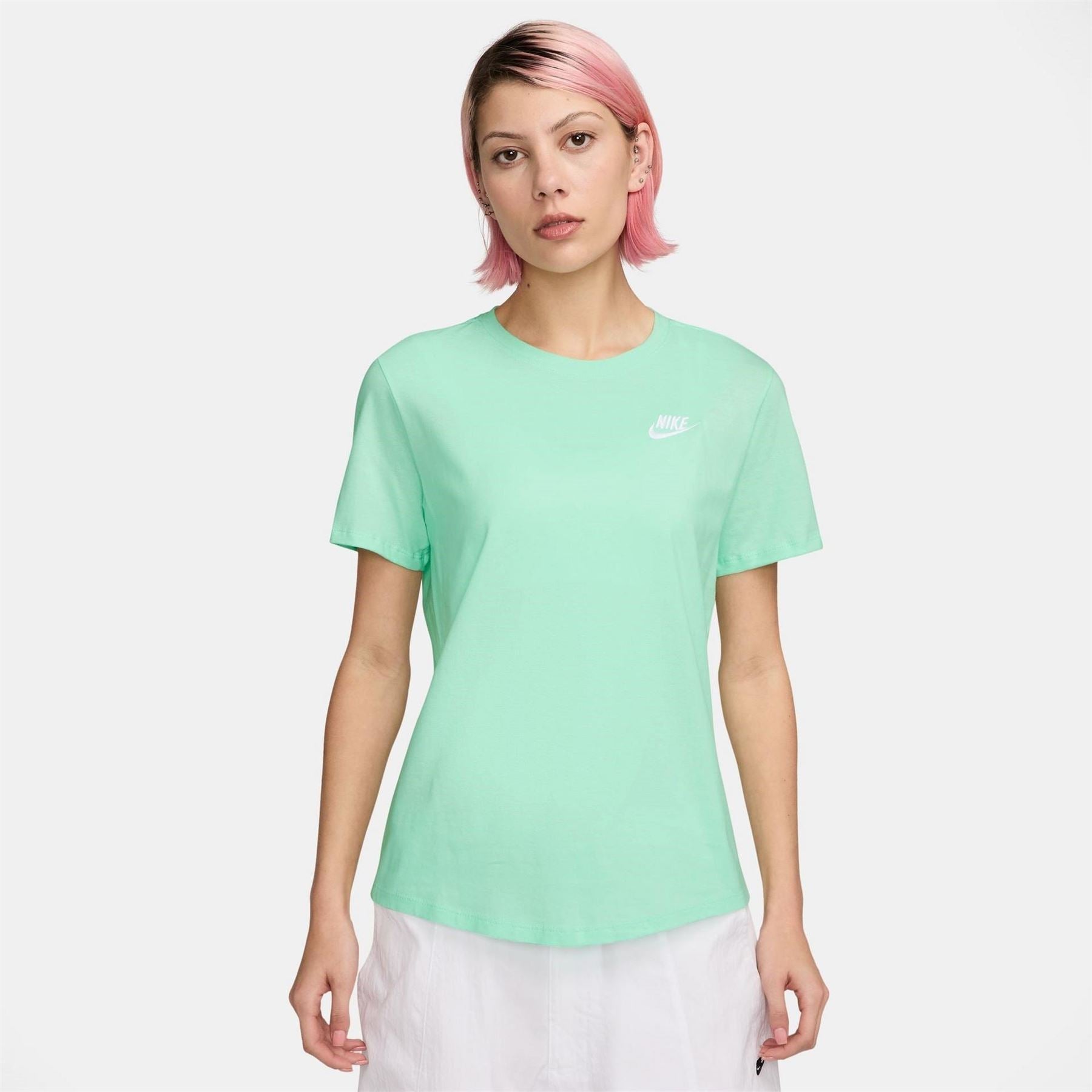 Nike Womens Sportswear Club T-Shirt