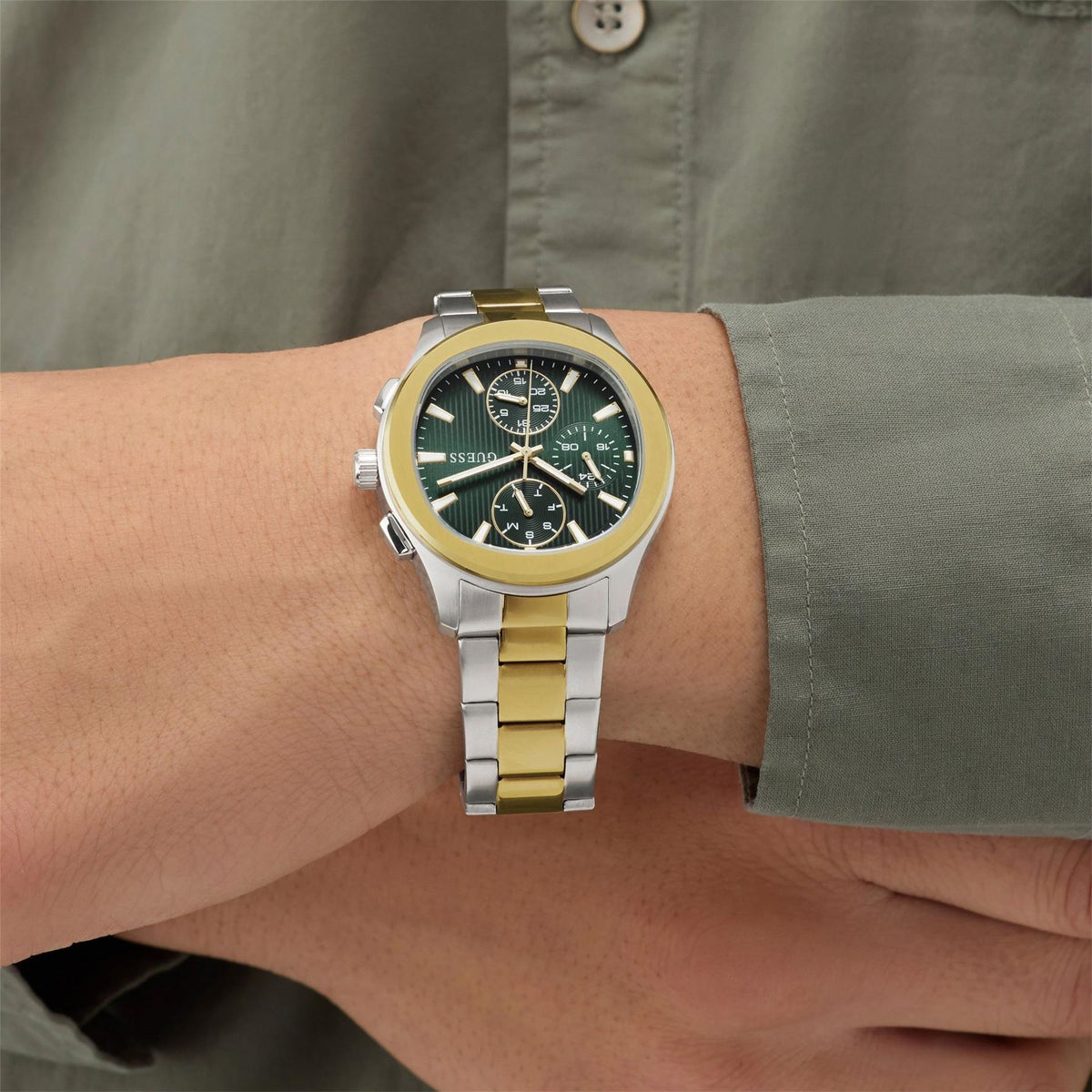 Guess Sn71 Steel Bracelet Strap Analogue Fashion Watch