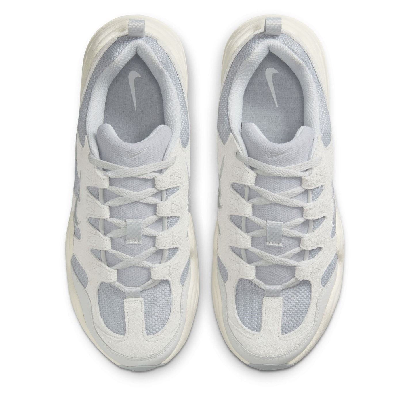 Nike Tech Hera Low Top Sneakers