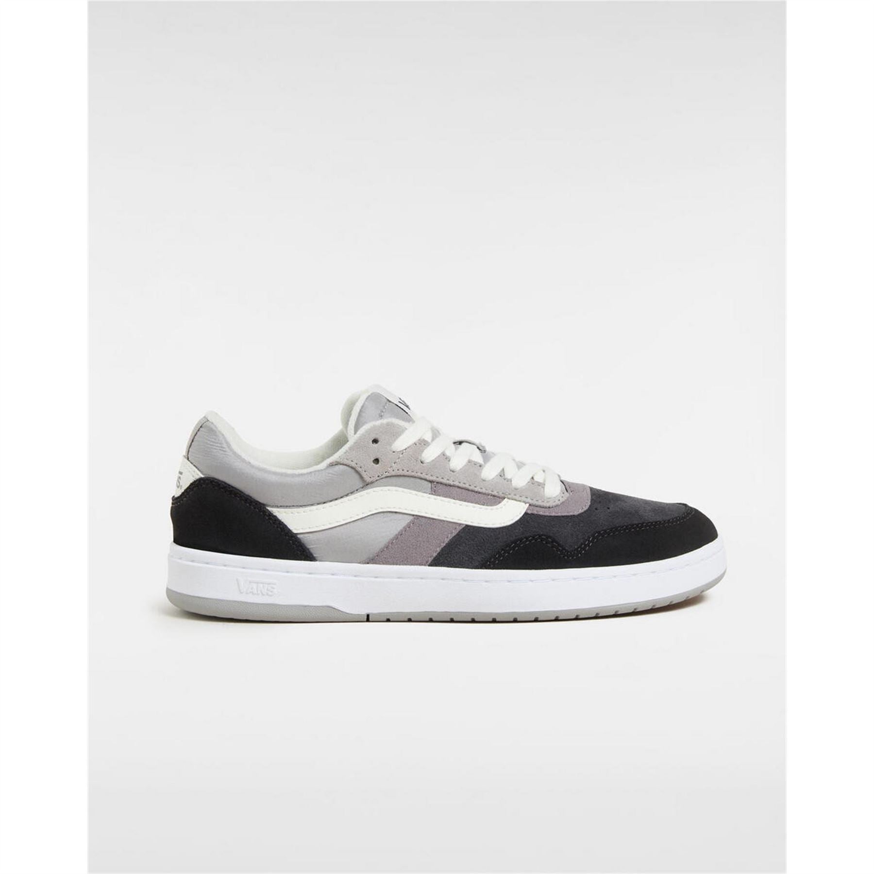 Vans Cruze 3.0 Round Toe Flat Heel Court Shoes