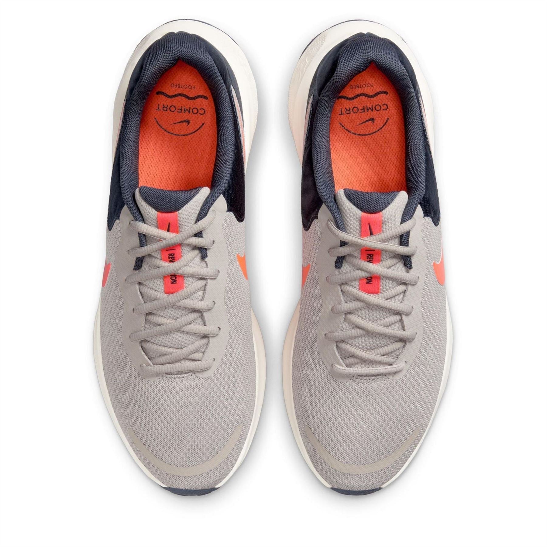 Nike Mens Revolution 7 Road Running Shoes