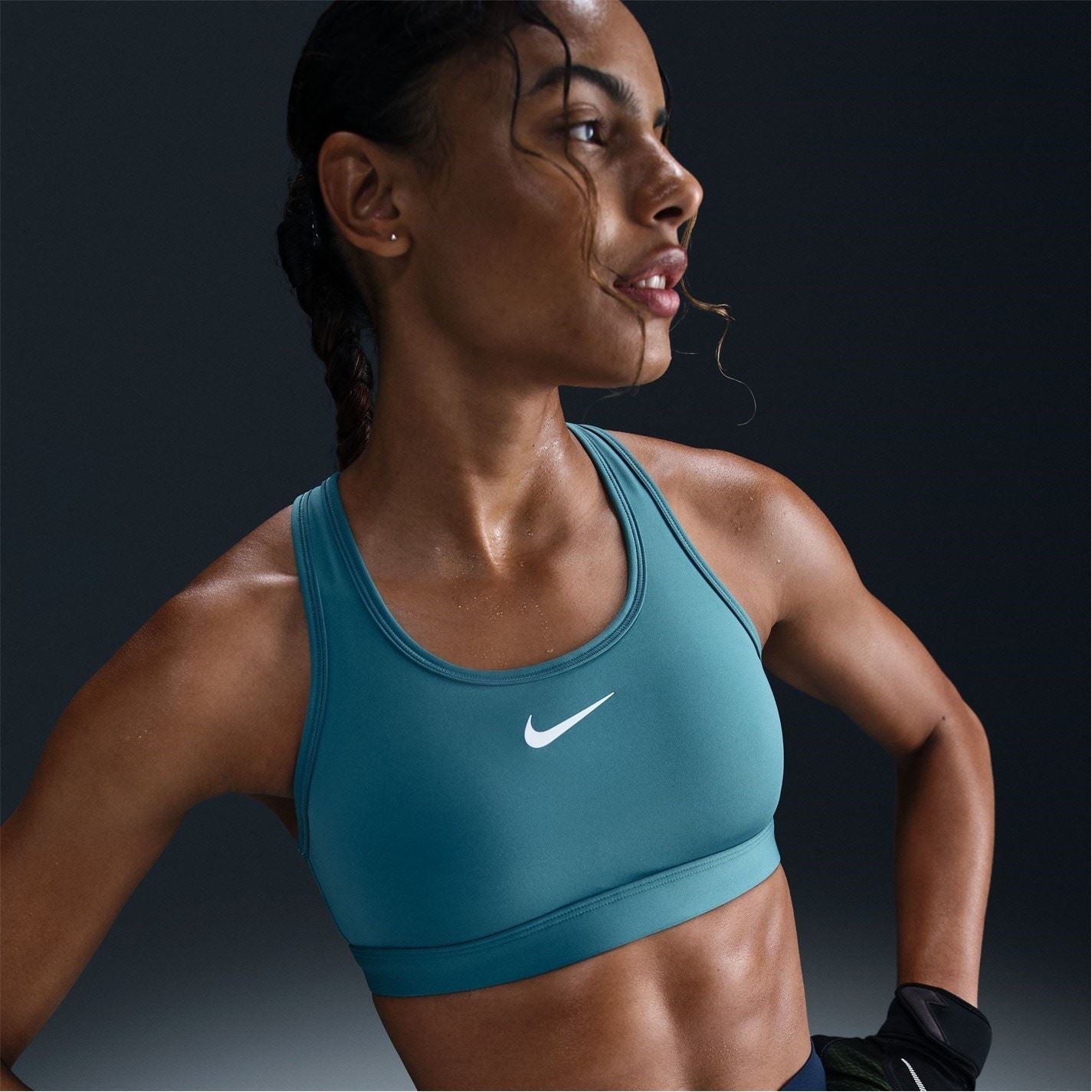 Nike Womens Swoosh Medium Support 1 Piece Pad Sports Bra