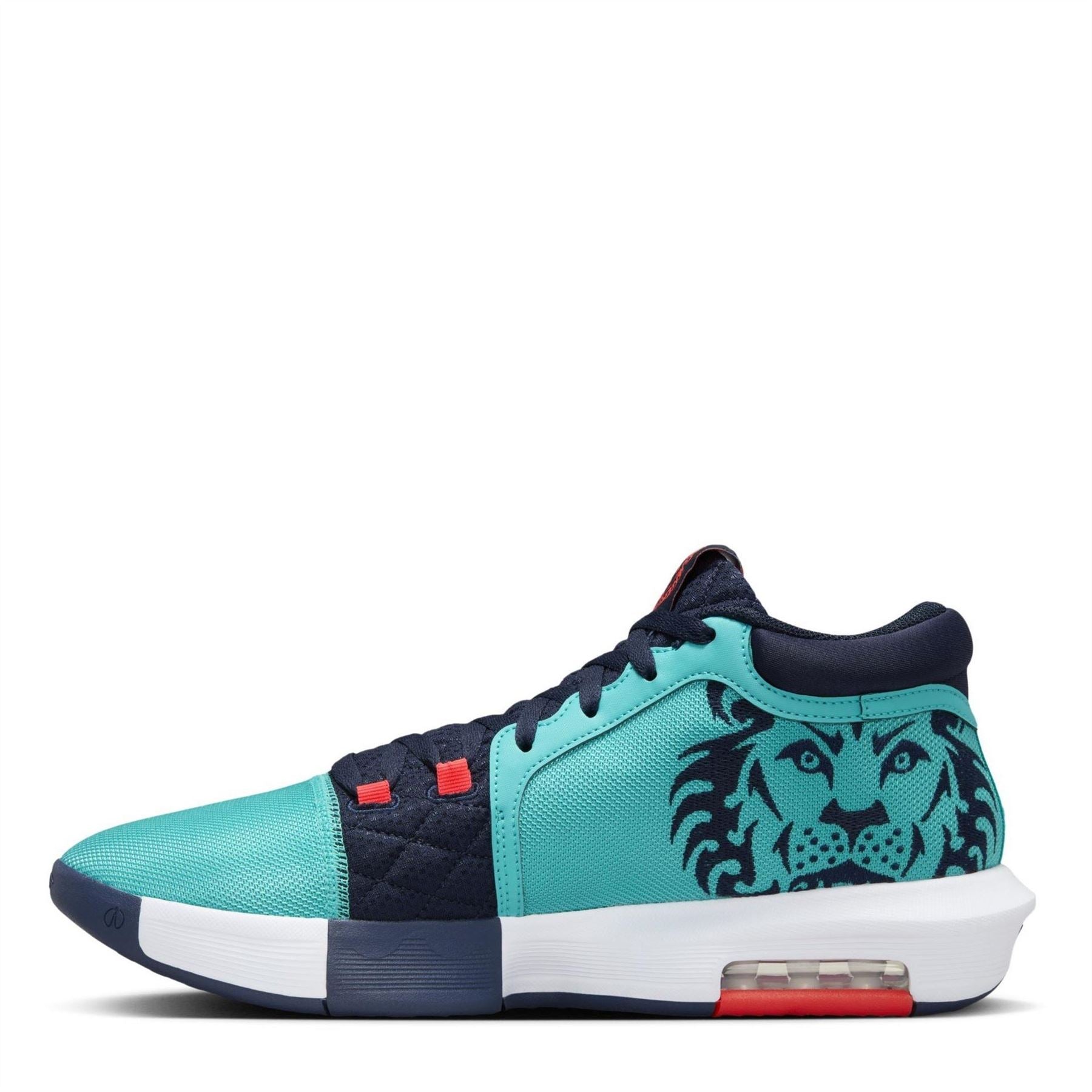 Nike Lebron Witness VIII Mid Top Basketball Sneakers