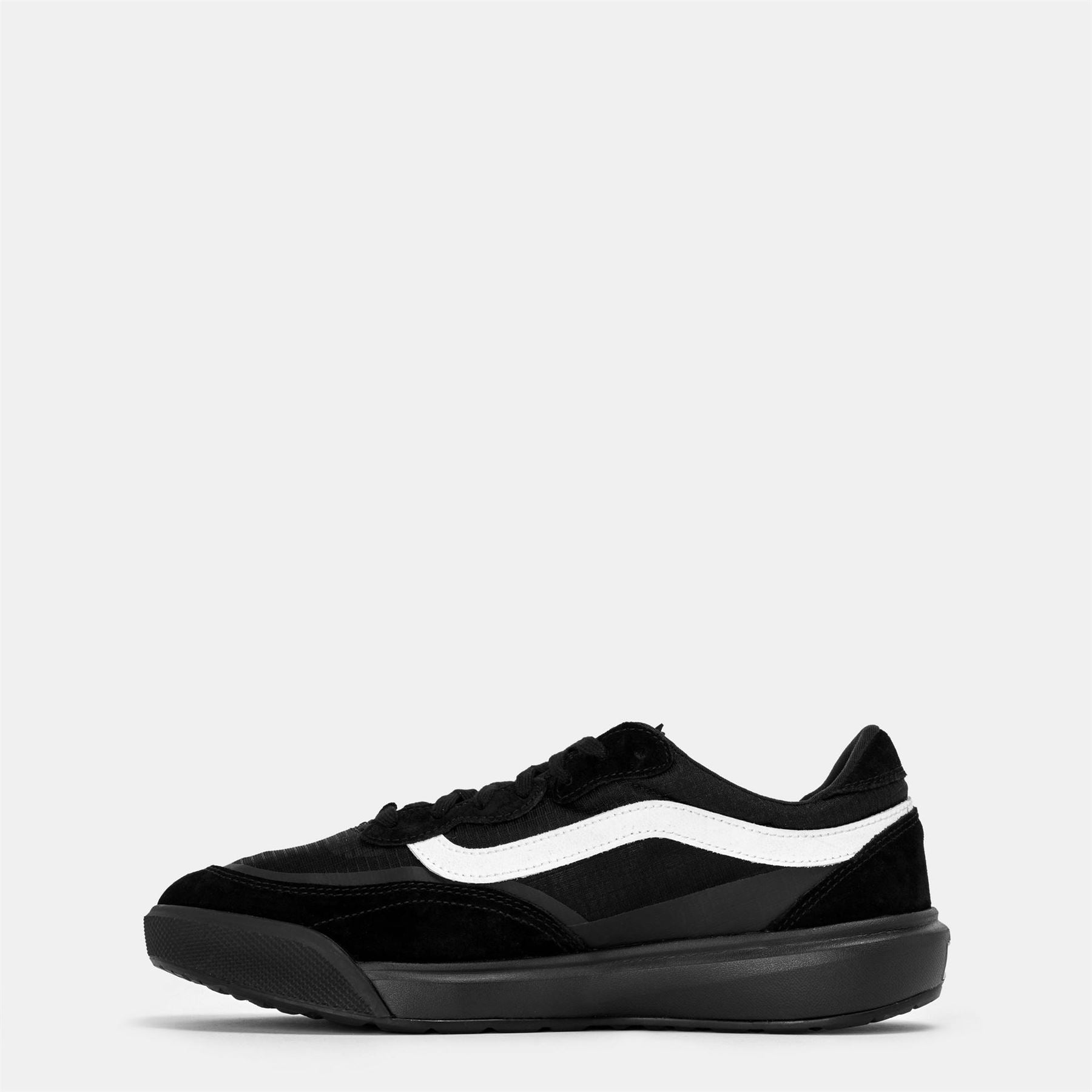 Vans Ultrarange 2.0 Lace-Up Low Top Sneakers