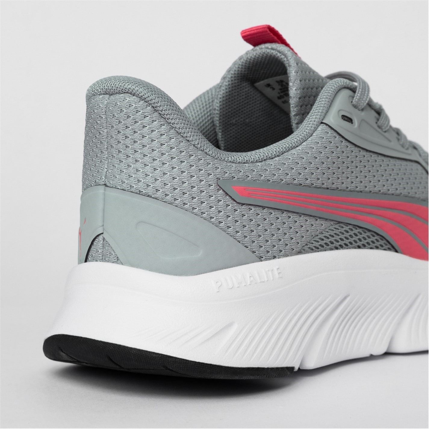 Puma Flex Focus Low Top Sneakers
