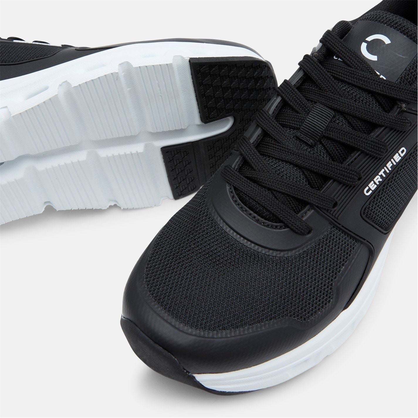 Certified CT 769 Lace-Up Low Top Sneakers