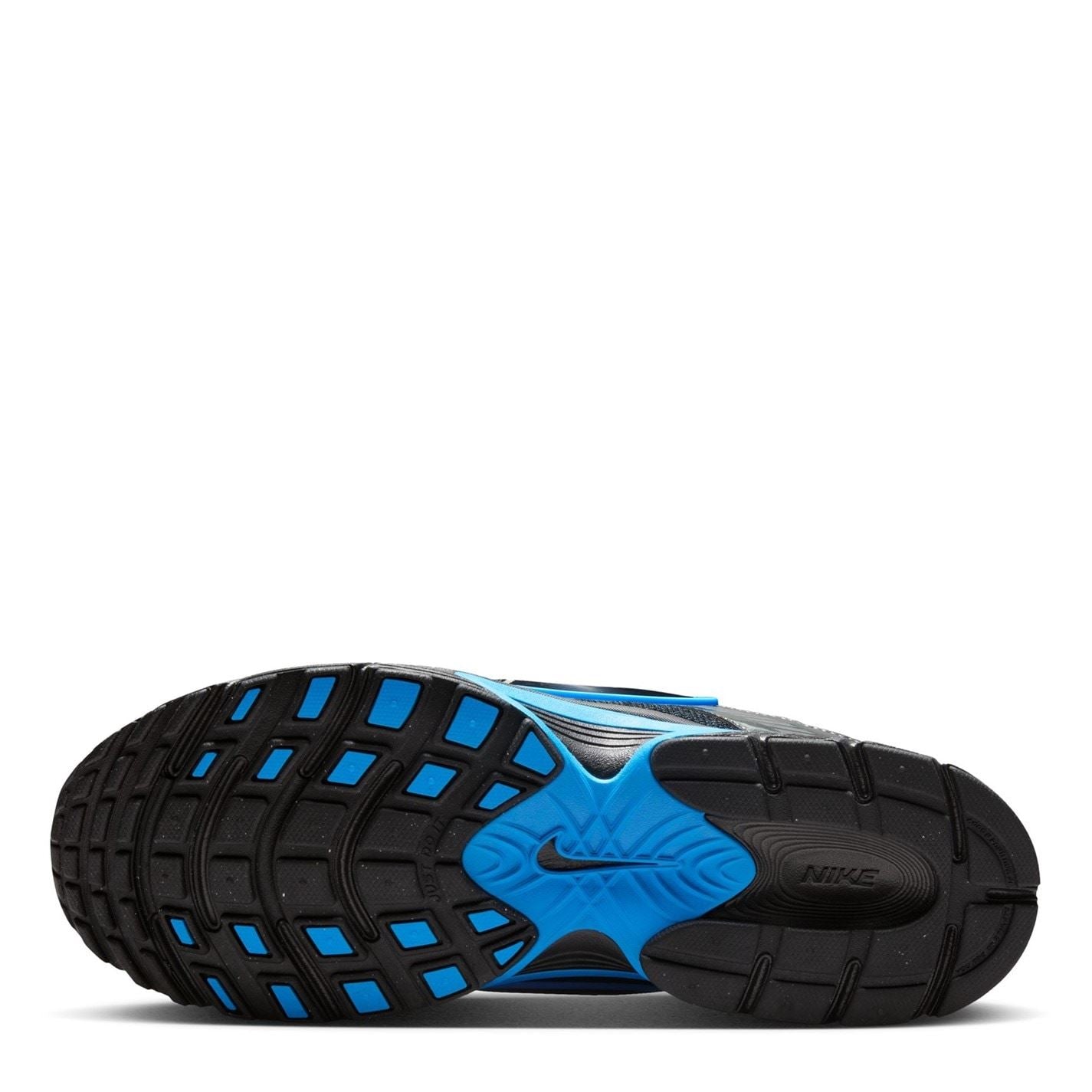 Nike Vomero 5 Running Flat Heel Trainers