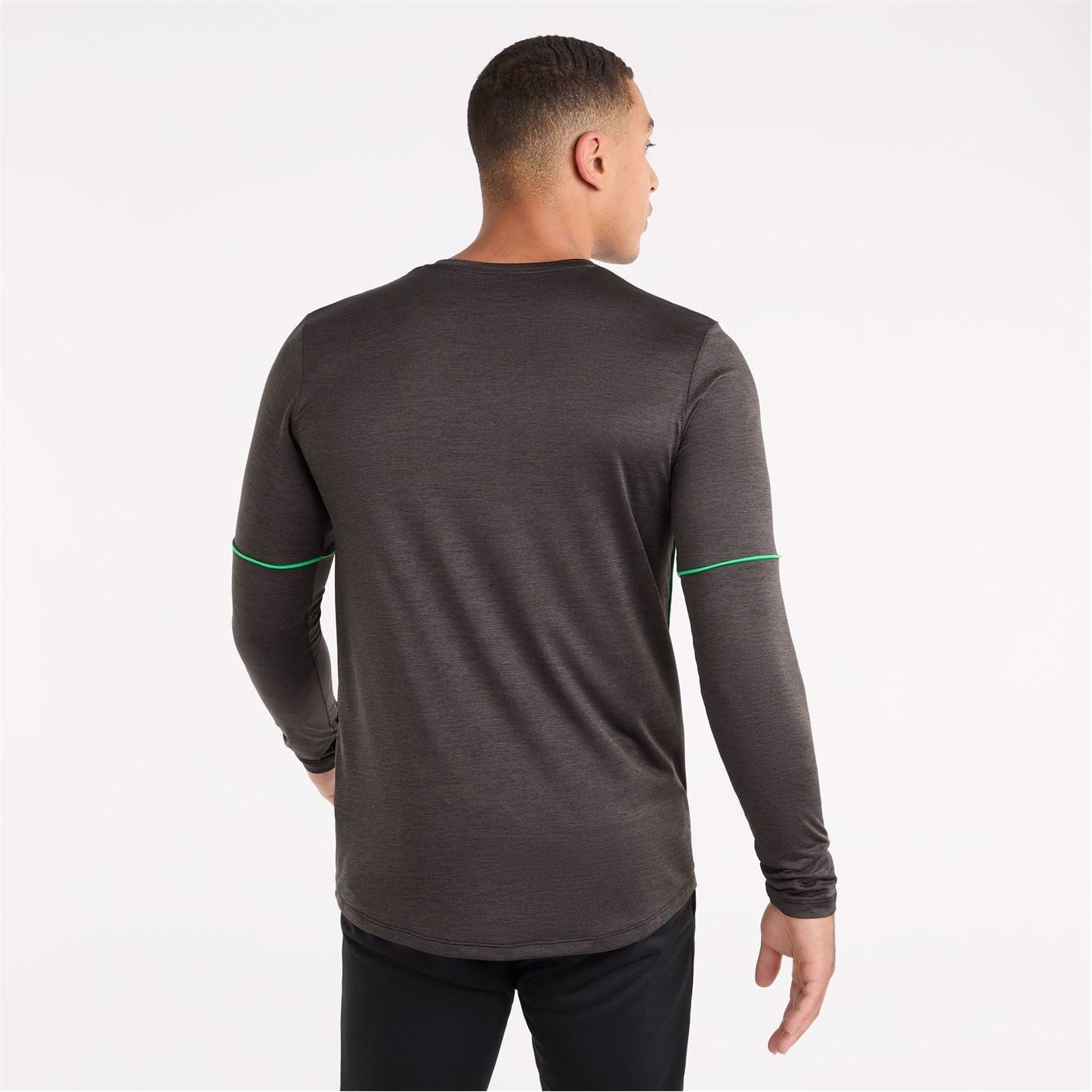 Umbro Crew Neck Regular Fit Long Sleeve T-Shirt