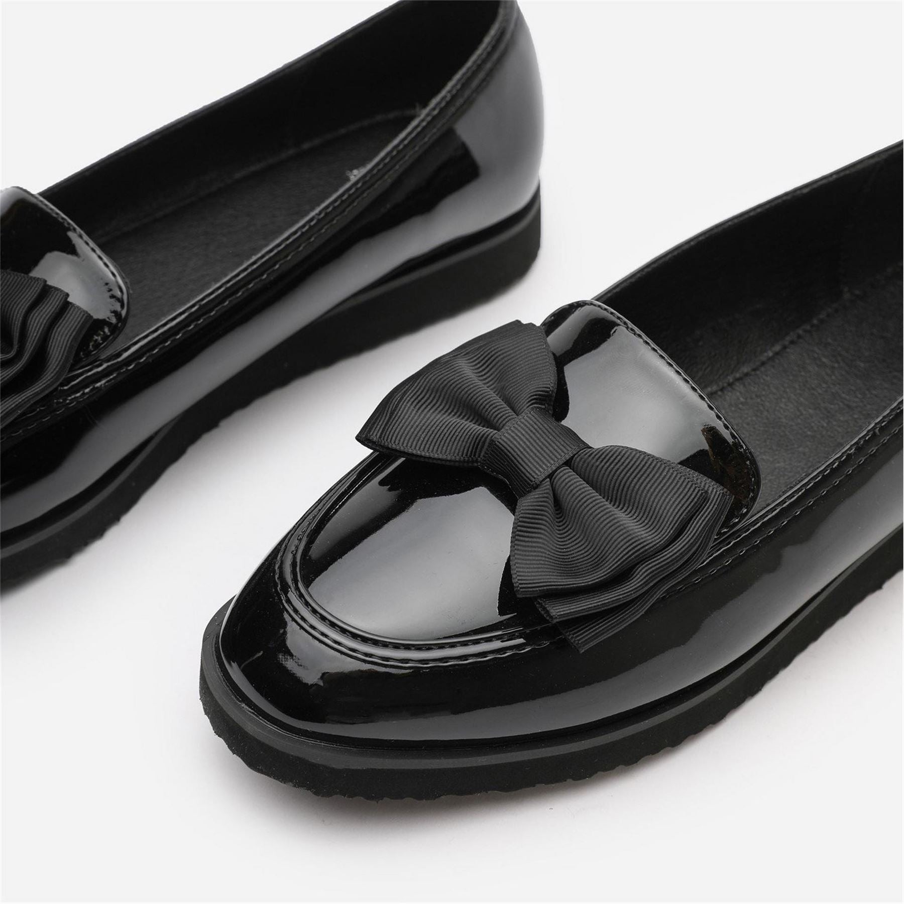 Wheres That From Alpha Round Toe Flat Heel Loafers