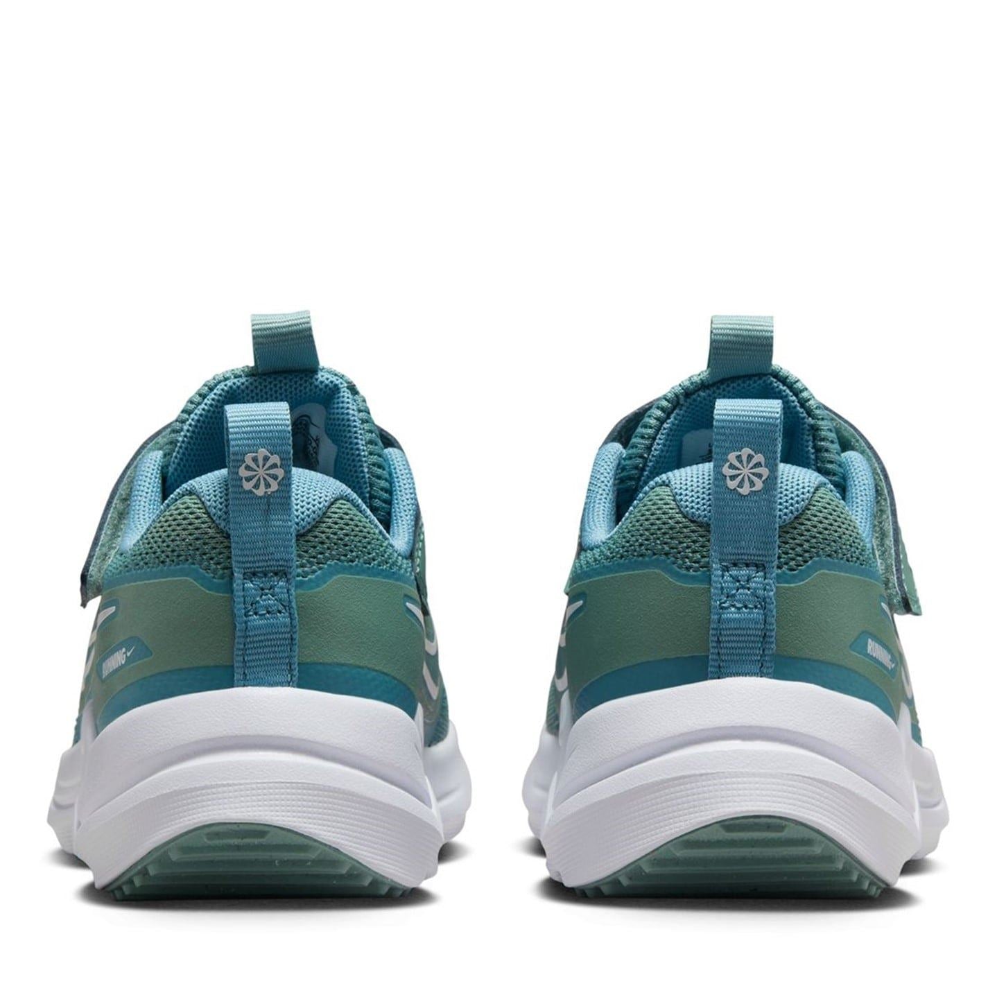 Nike Cosmic Runners Children's Low Top Sneakers