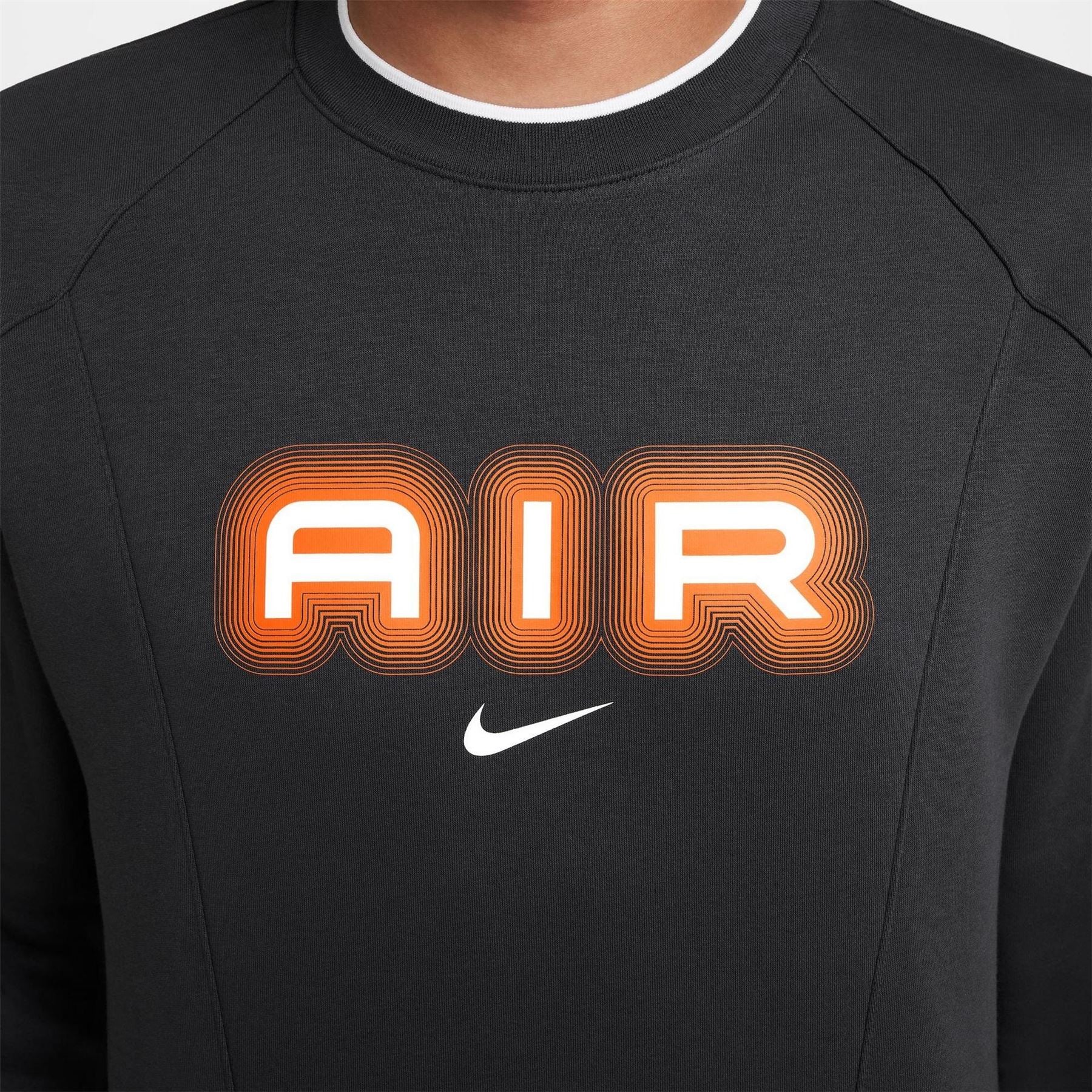 Nike Crew Neck Relaxed Fit Long Sleeve Sweatshirt